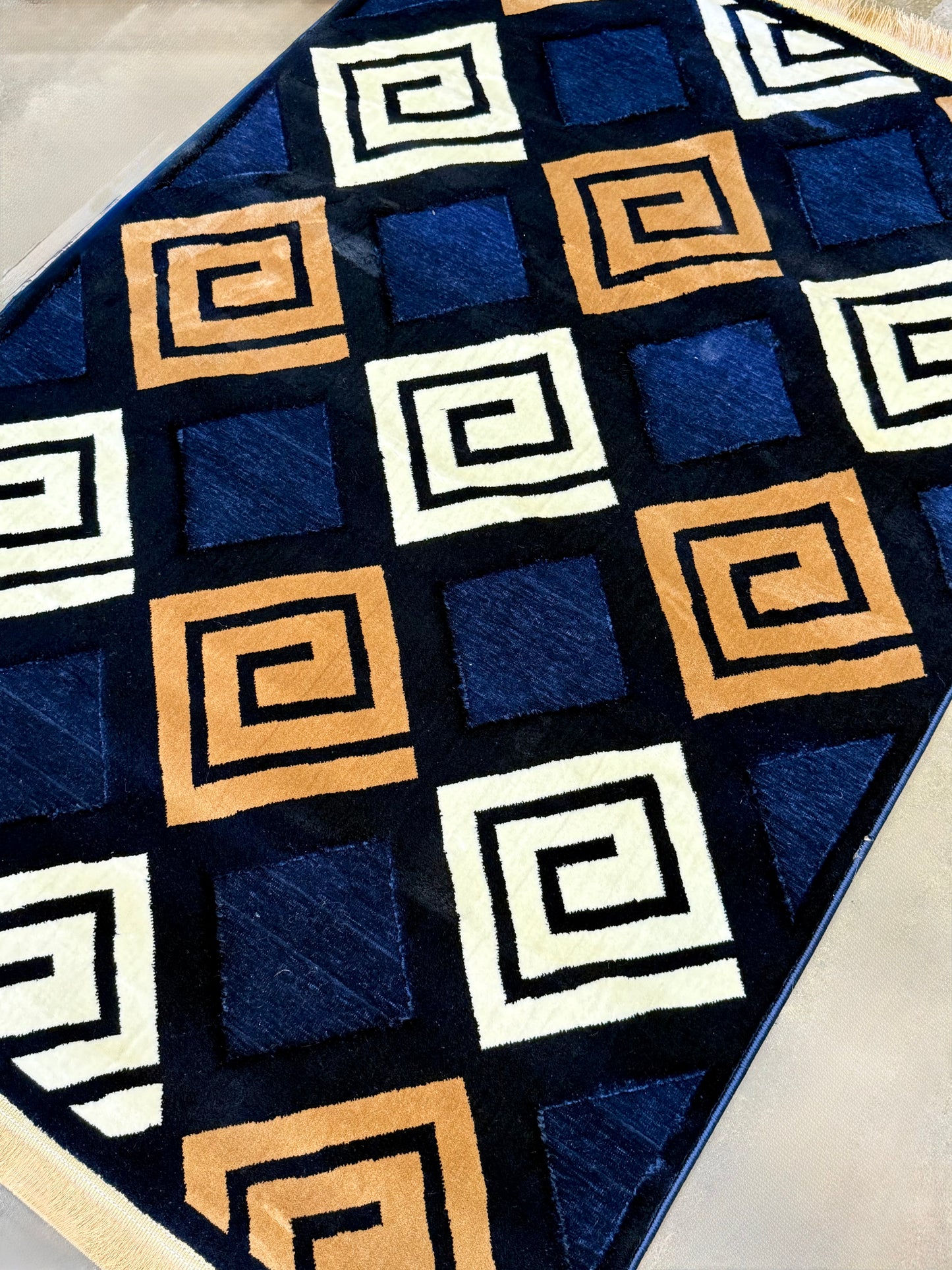 Chenille Rug Geometric Spiral Charm Size 125x170cm (4.1x5.7)ft