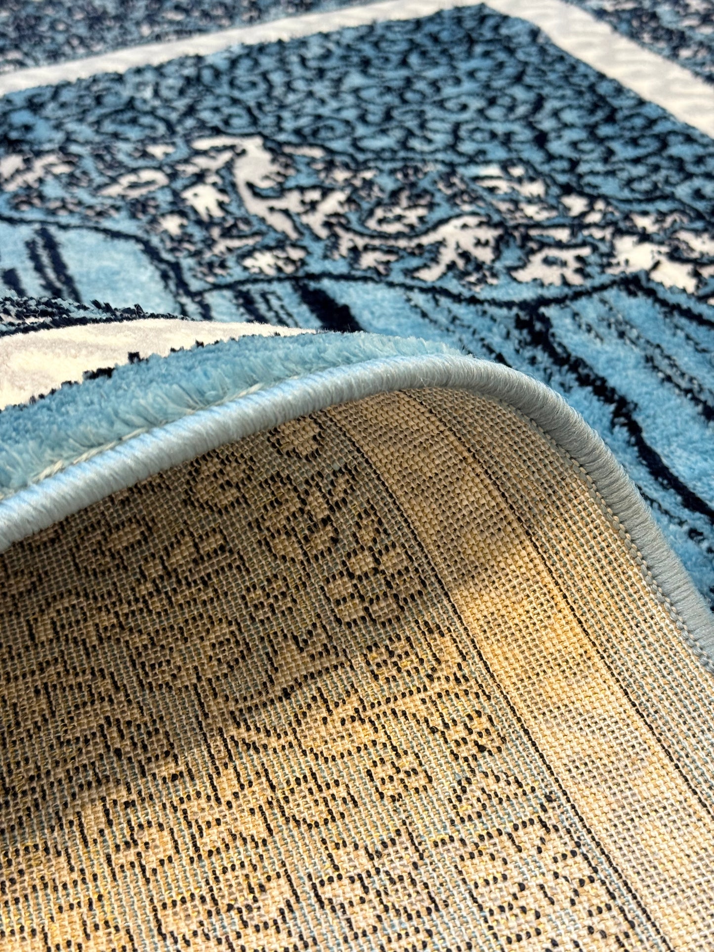 Modern Persian Medallion Rug (5' x 7'3") ft - Aqua, Blue & Cream Traditional Pattern