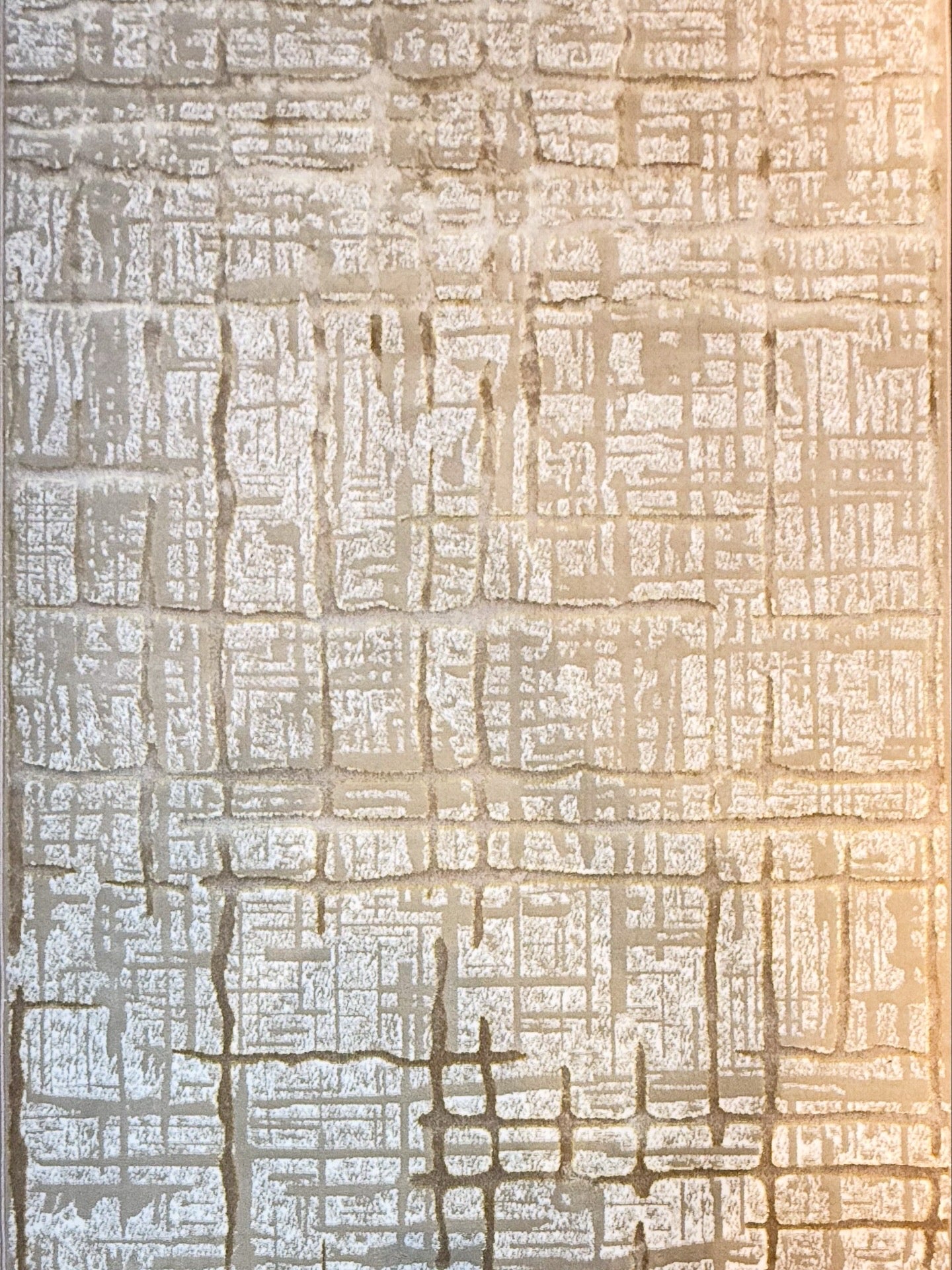Distressed Abstract Grid |Textured Area Rug | Beige & Ivory | Size (5 x 7.3 ft)