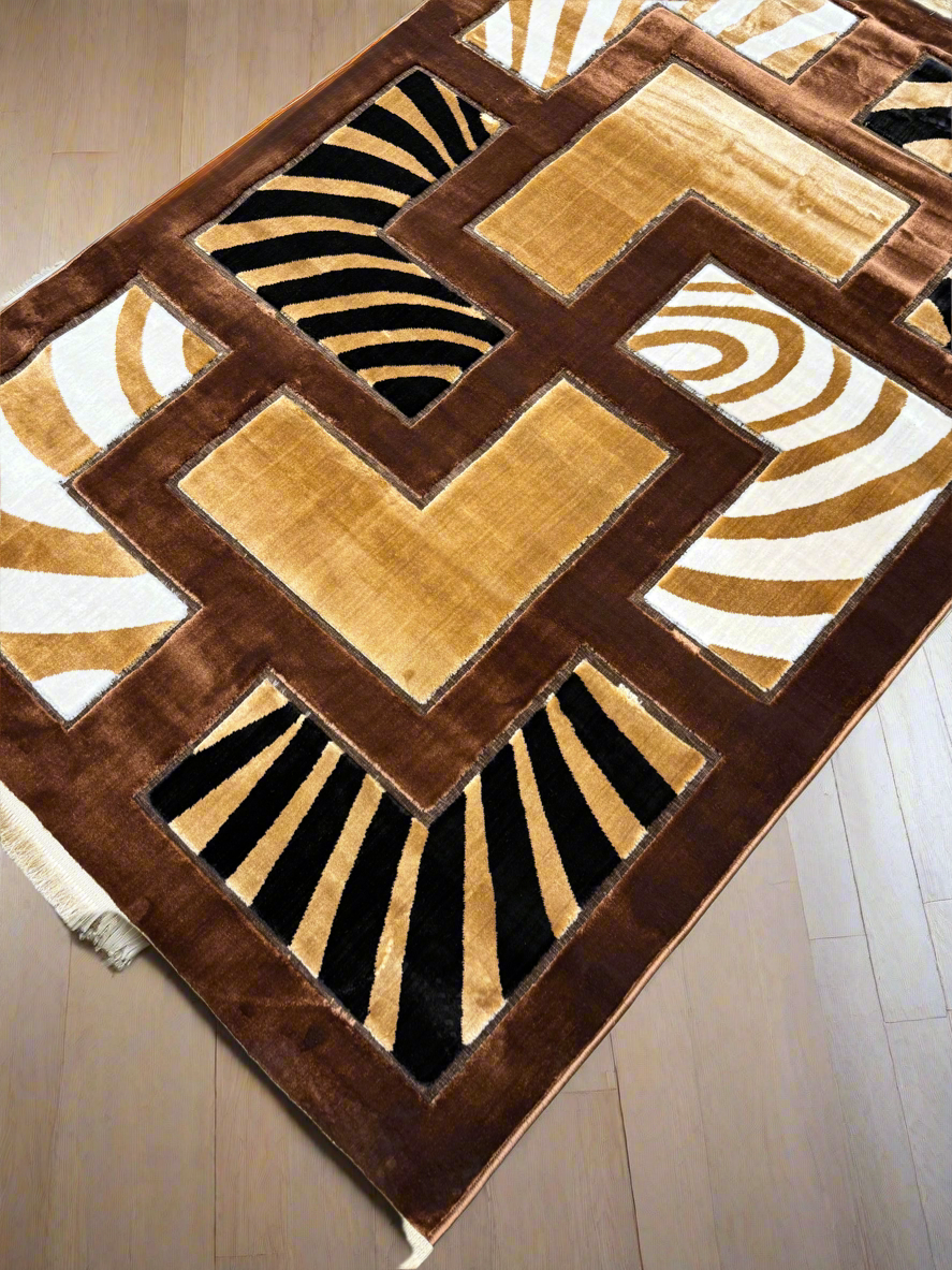 Luxury Brown Chenille Area Rug - Geometric Design