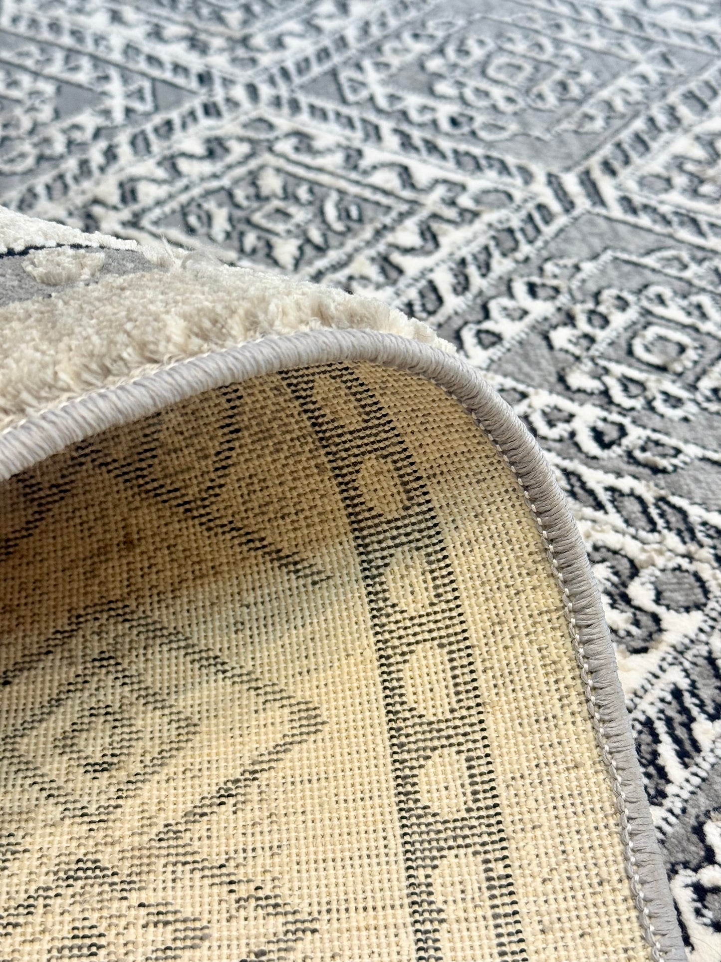 Vintage Wash Diamond Rug - Grey/Ivory - Size 150x235 cm (4.8x7.9)ft