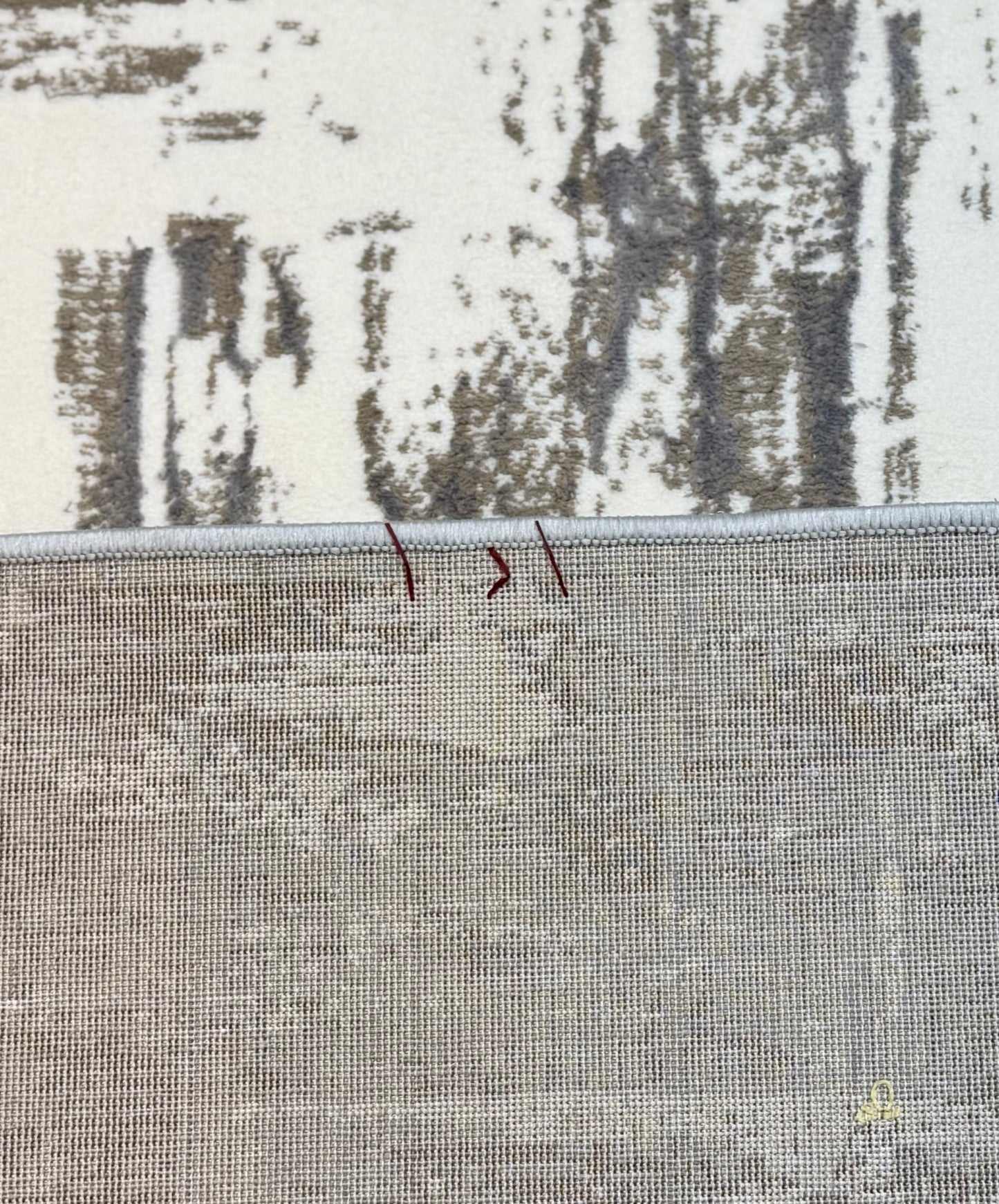 Urban Brushstroke Abstract Area Rug | Beige & White Distressed Design | 5' x 7'3
