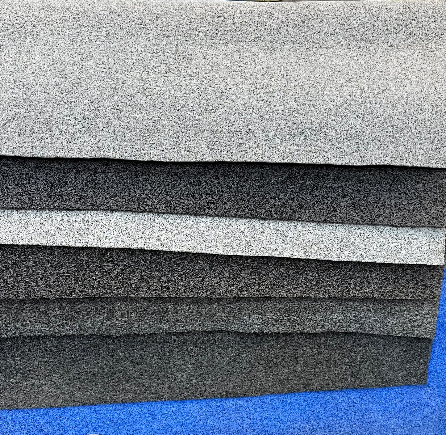 Heavy-Duty Robust Rubber Flooring Roll Width 4 ft