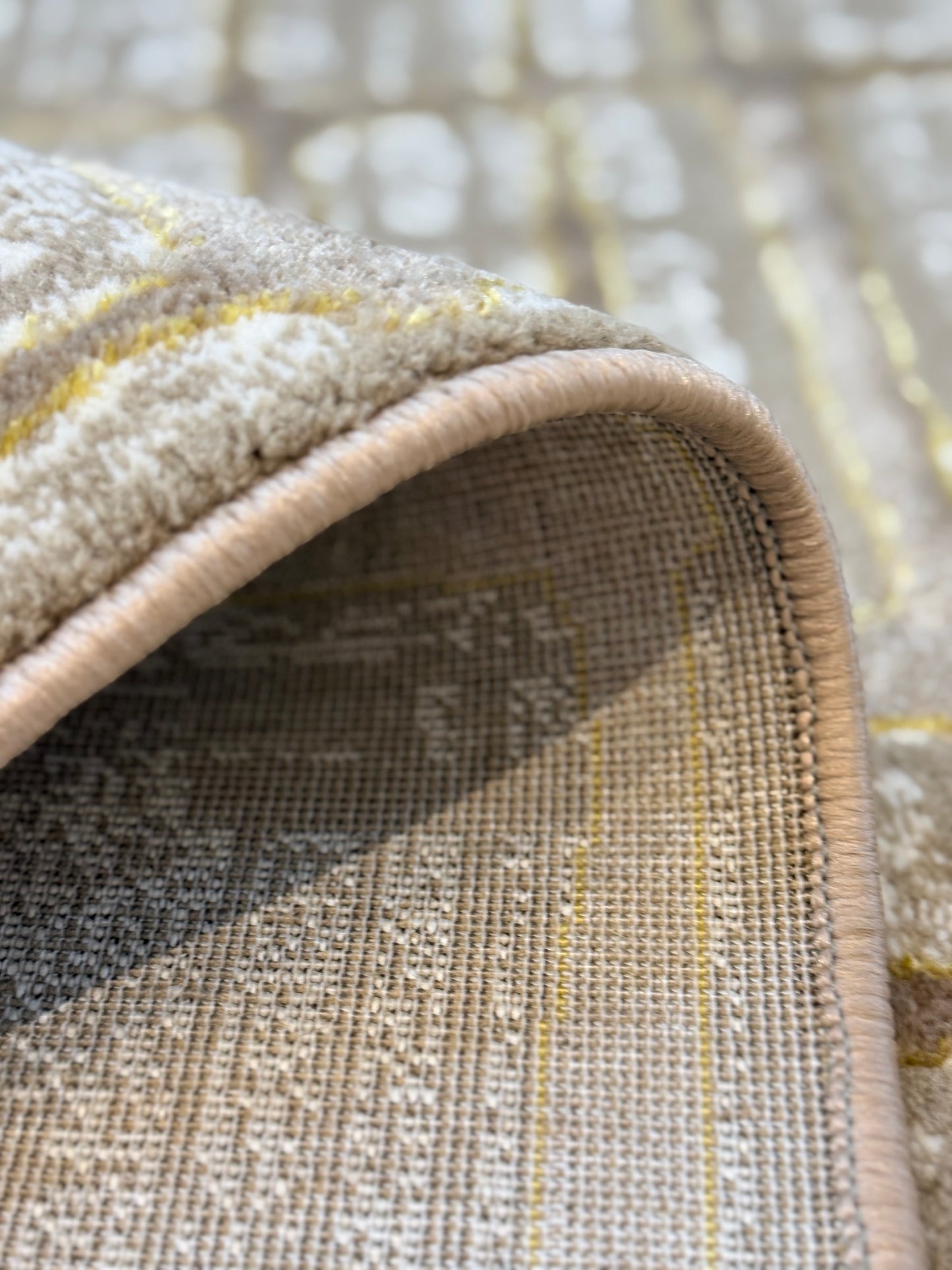 Distressed Abstract Grid |Textured Area Rug | Beige & Ivory | Size (5 x 7.3 ft)