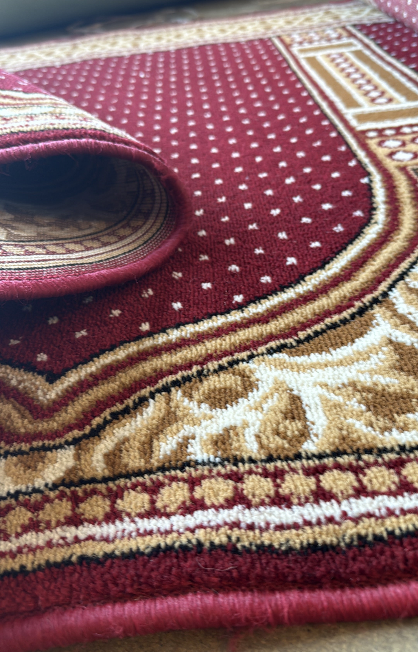 Prayer Mats/Suff Size 2x4 ft Masjid-Style Prayer Carpet (Jaynamaz) – Red & Gold