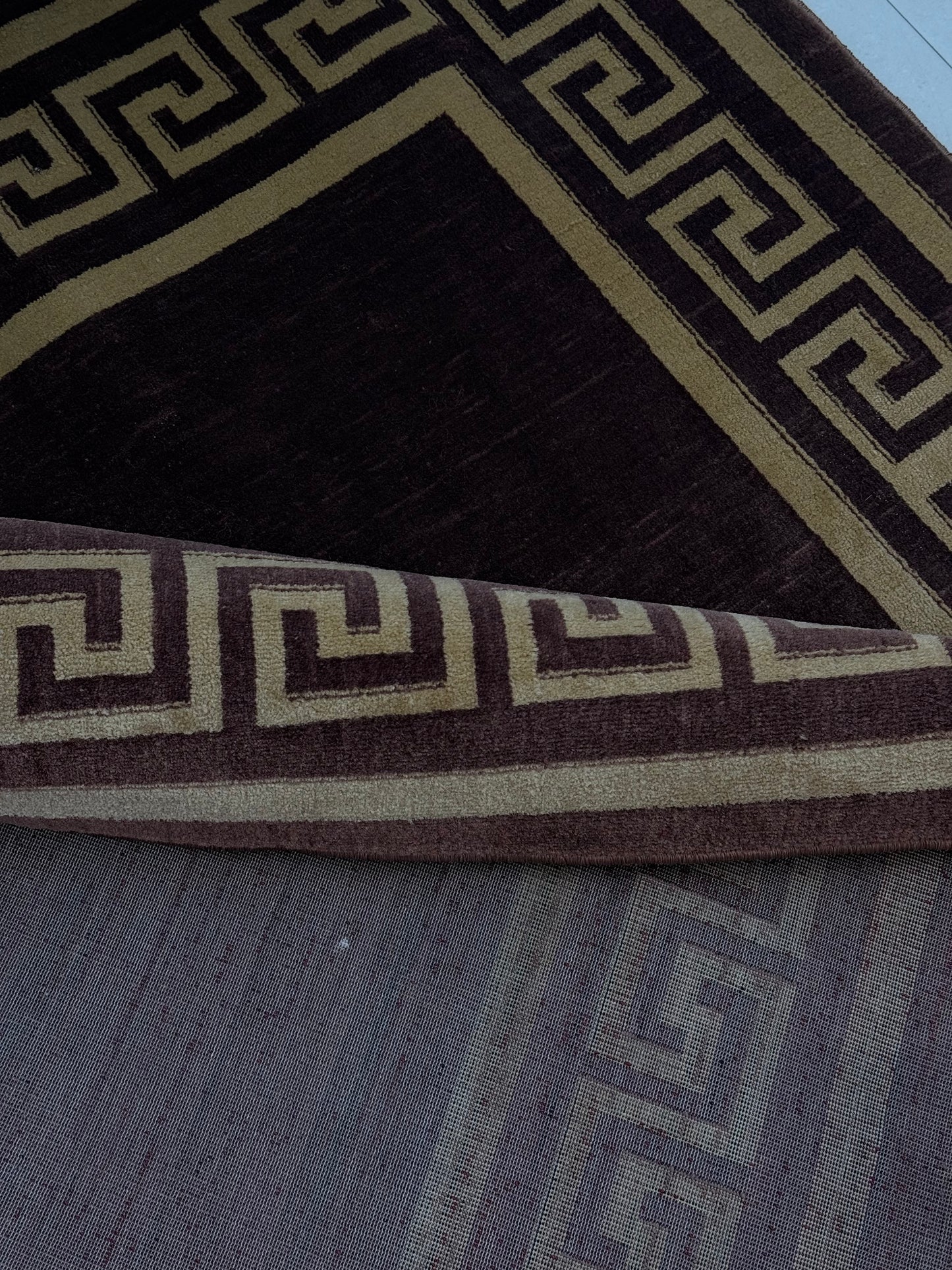 Opulent Medusa Greek Key Area Rug - Charcoal Gray & Cream | Size (5x8)