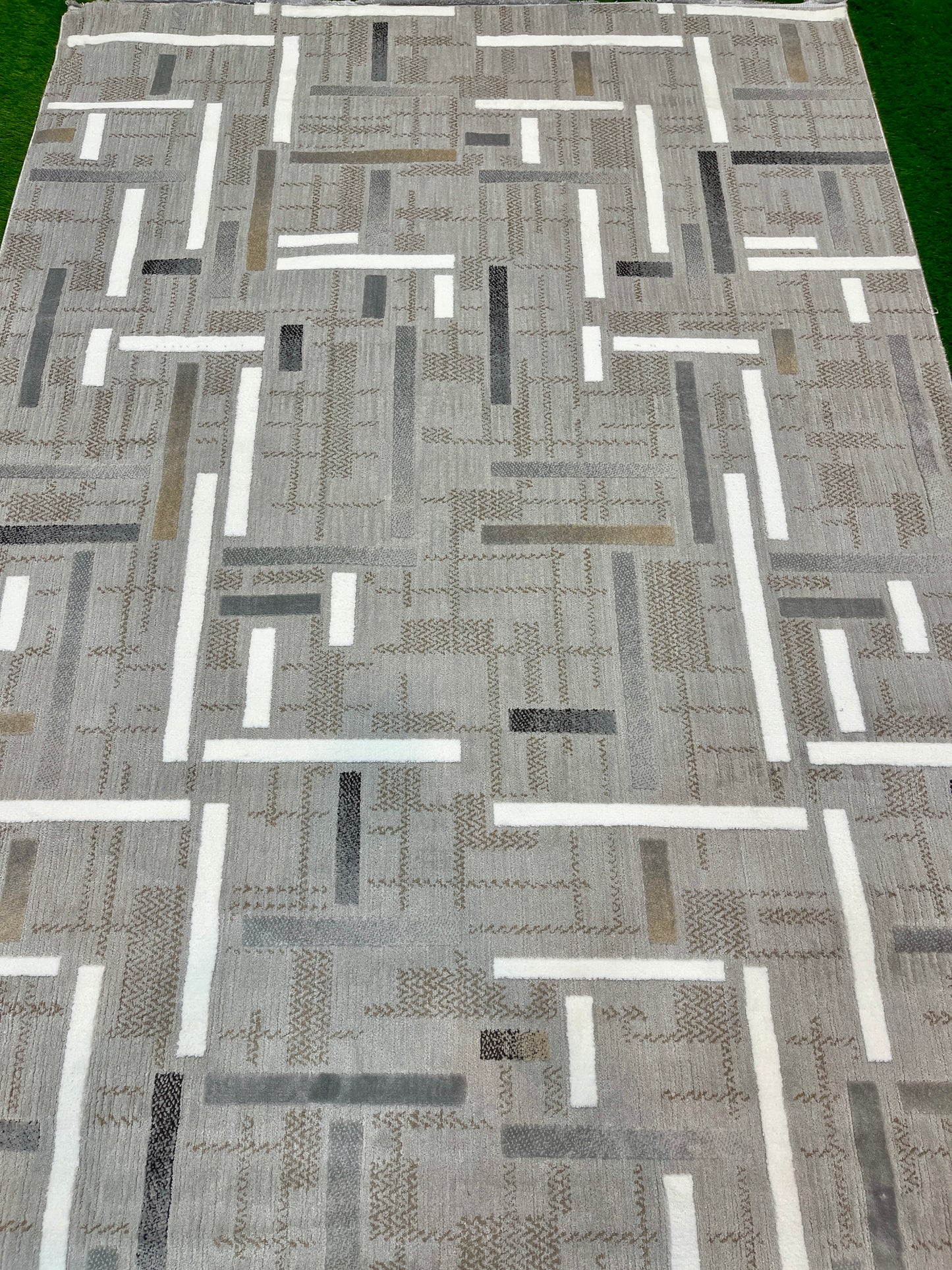 Elegant and Durable Modern Grey Rug - 156x230cm (5.1x7.7)feet
