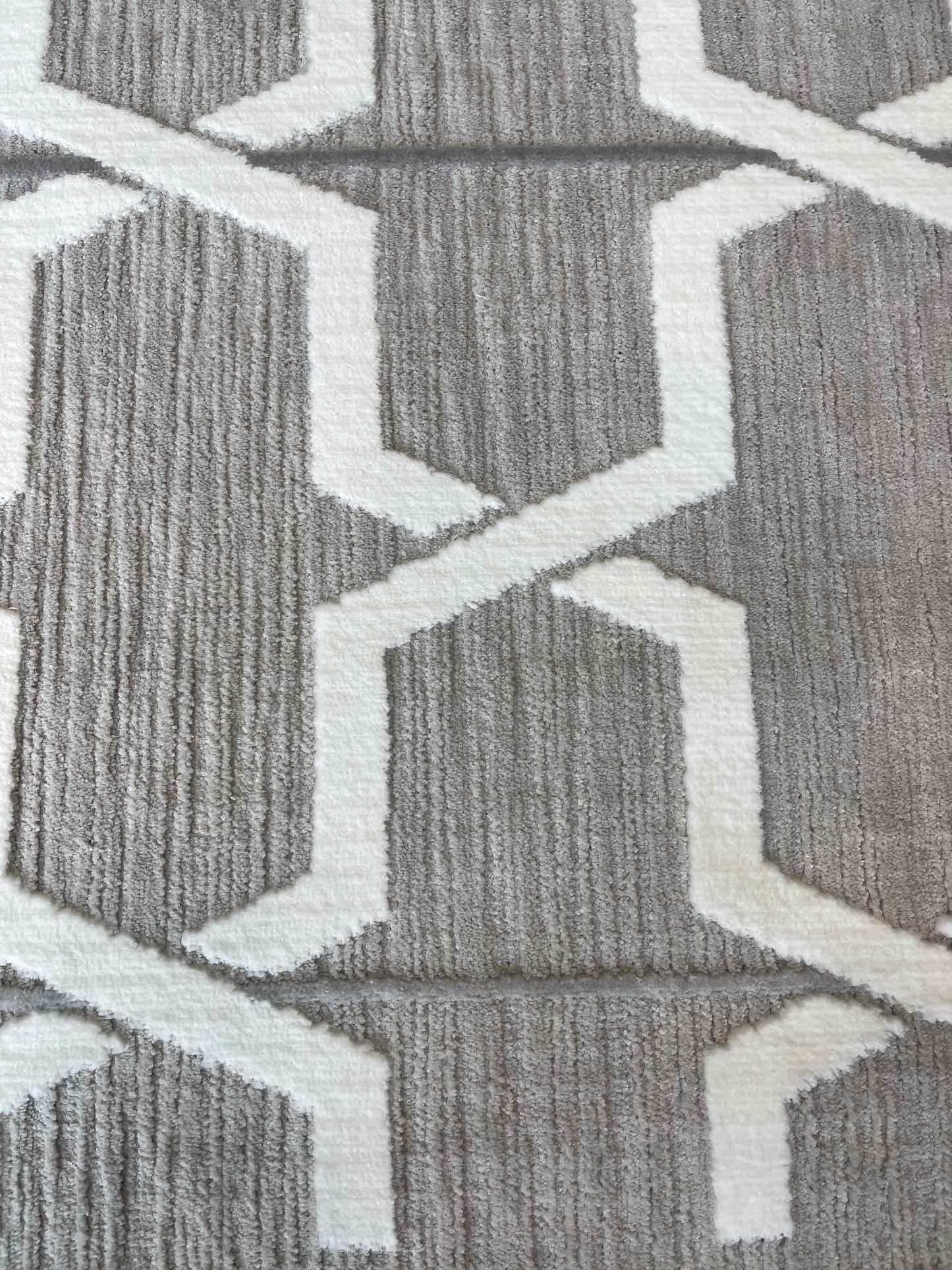 Grey Bordered Accent Rug- 156cmx230cm (5.1x7.7)feet