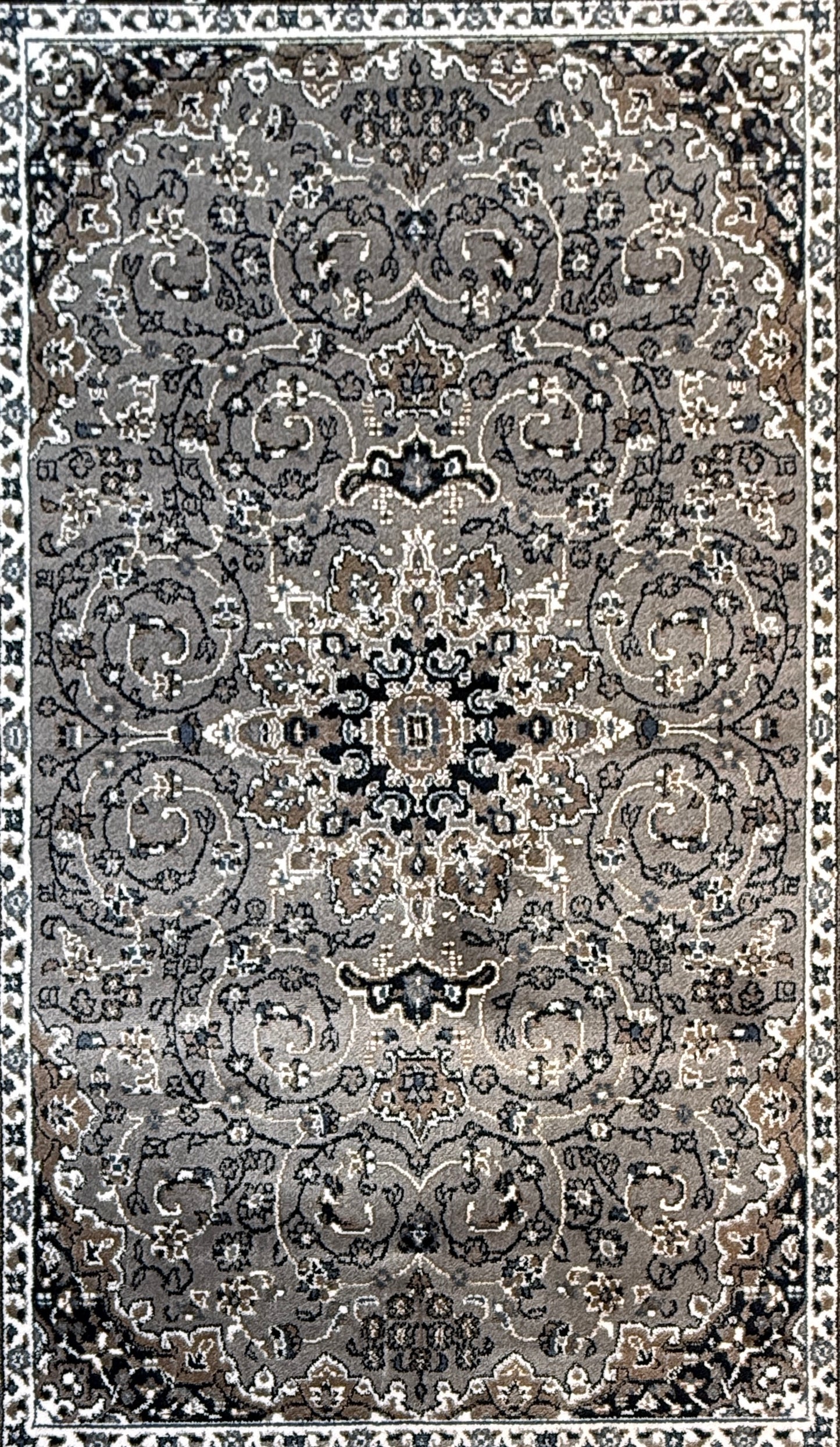 Medallion Traditional Oriental Rug | charcoal, silver, and ivory | Size 5x7.3 feet.