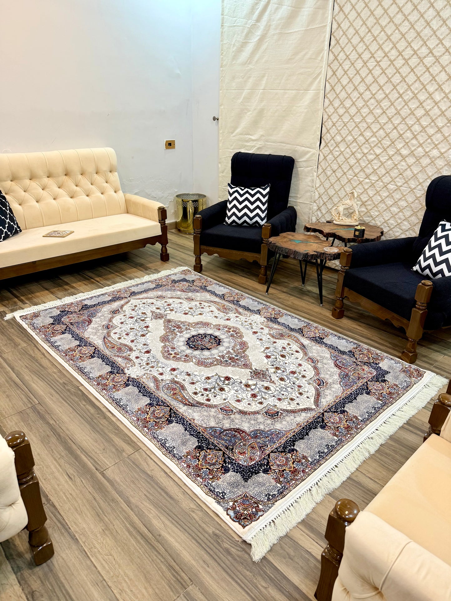Classic Luster Traditional Persian Weave Rug - Size 150x220cm (4.11x7.3)ft