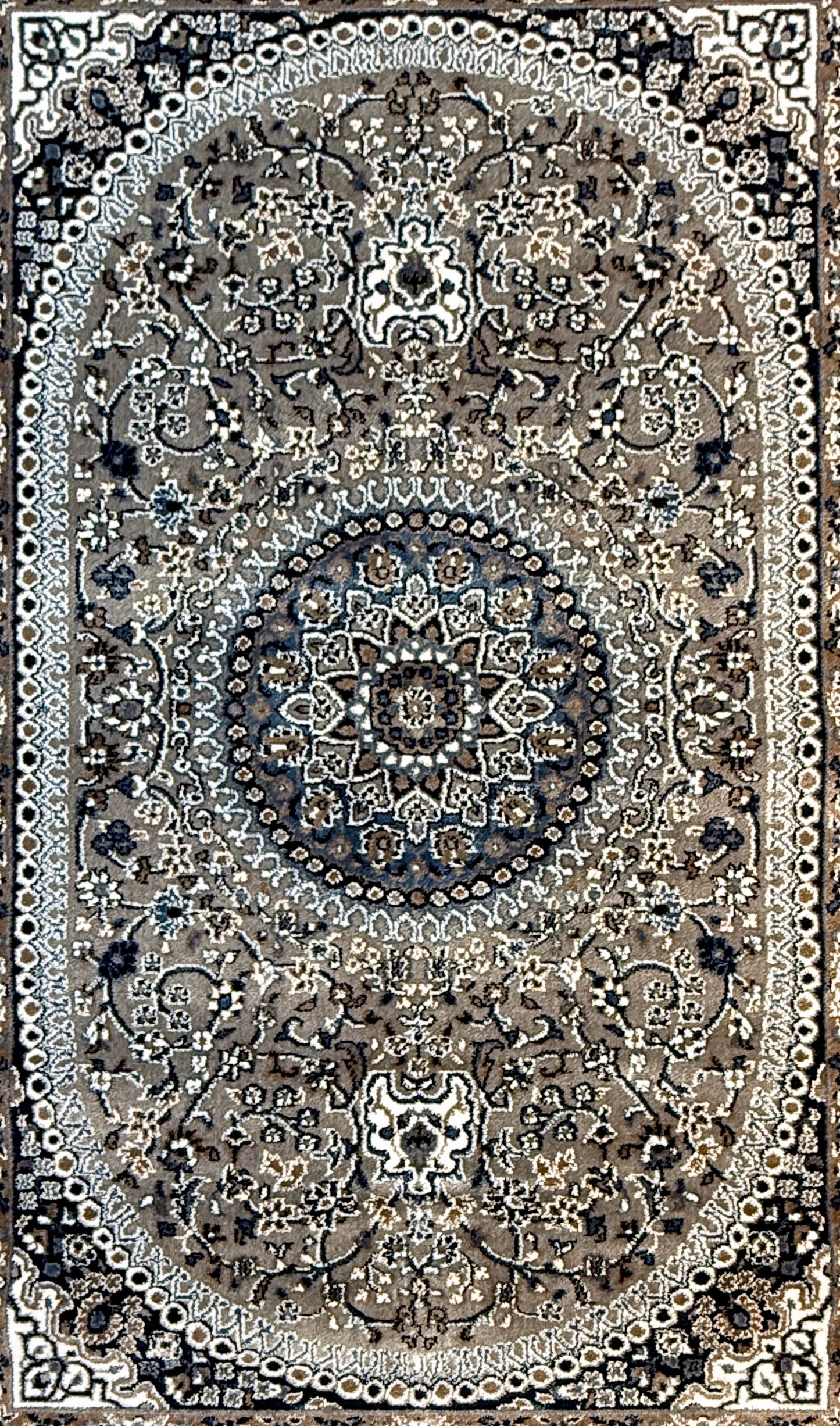 Traditional Persian Medallion Area Rug | Charcoal, Silver, and Cream | Size 5x7.3 ft