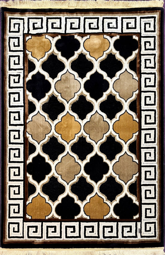 Elegant Chenille Rug with Moroccan Trellis Design – Black, Gold, and Beige 100x150cm & 125x170cm