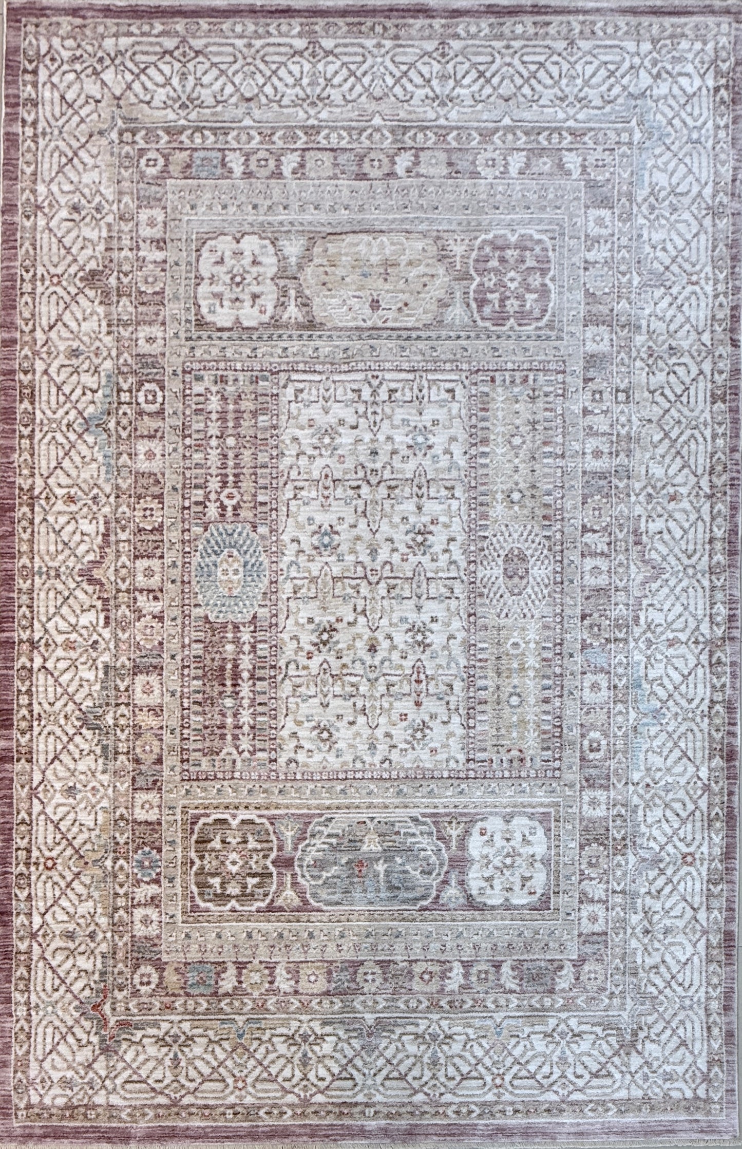 Traditional Medallion Transitional Rug | Lilac, Beige | Size 150x230 cm (4.11x7.6 ft)