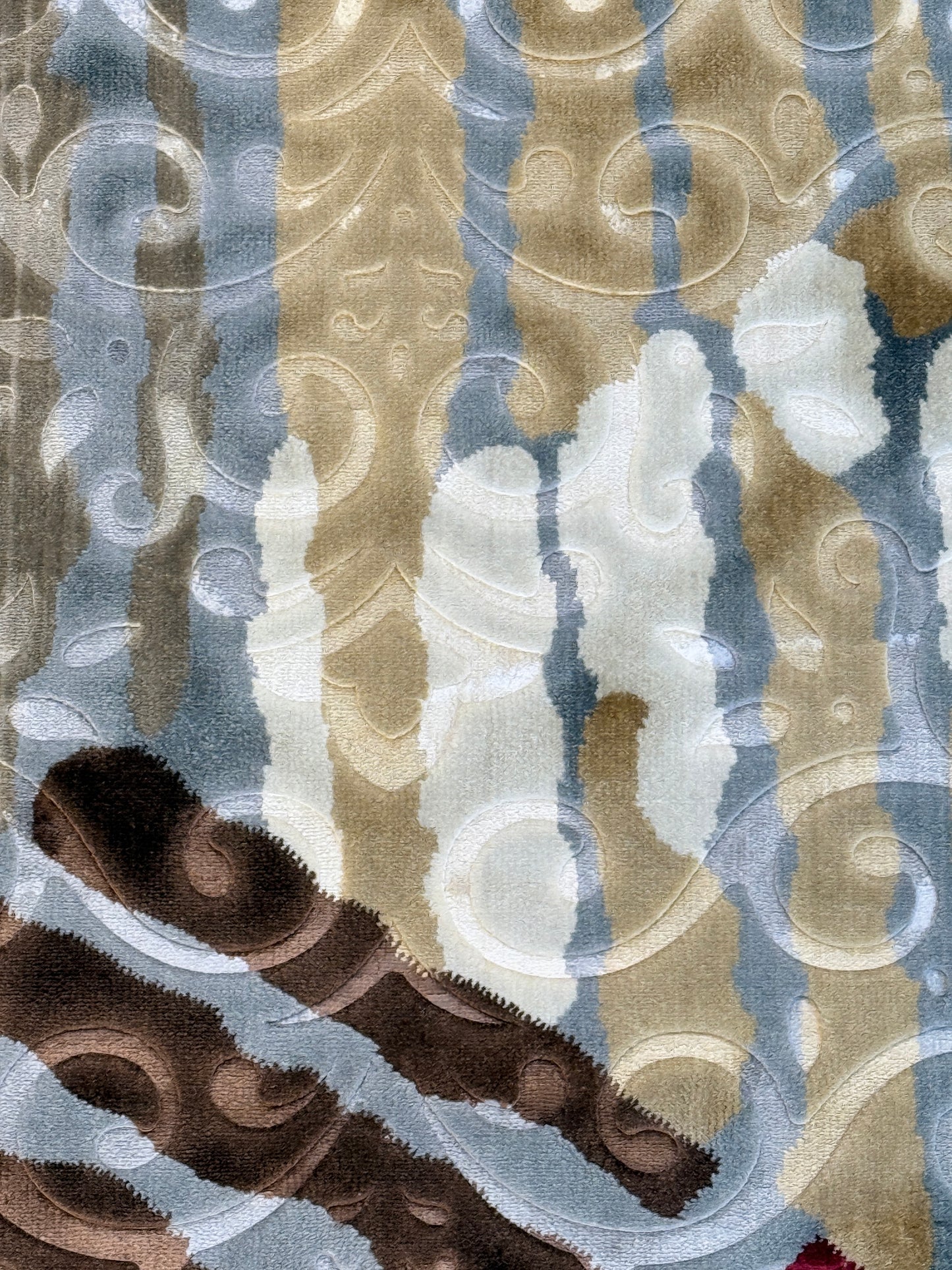 The Modern Abstract Damask Area Rug | blend of grey, beige, burgundy & navy blue |Size150x220 cm (4.11x7.2 feet).