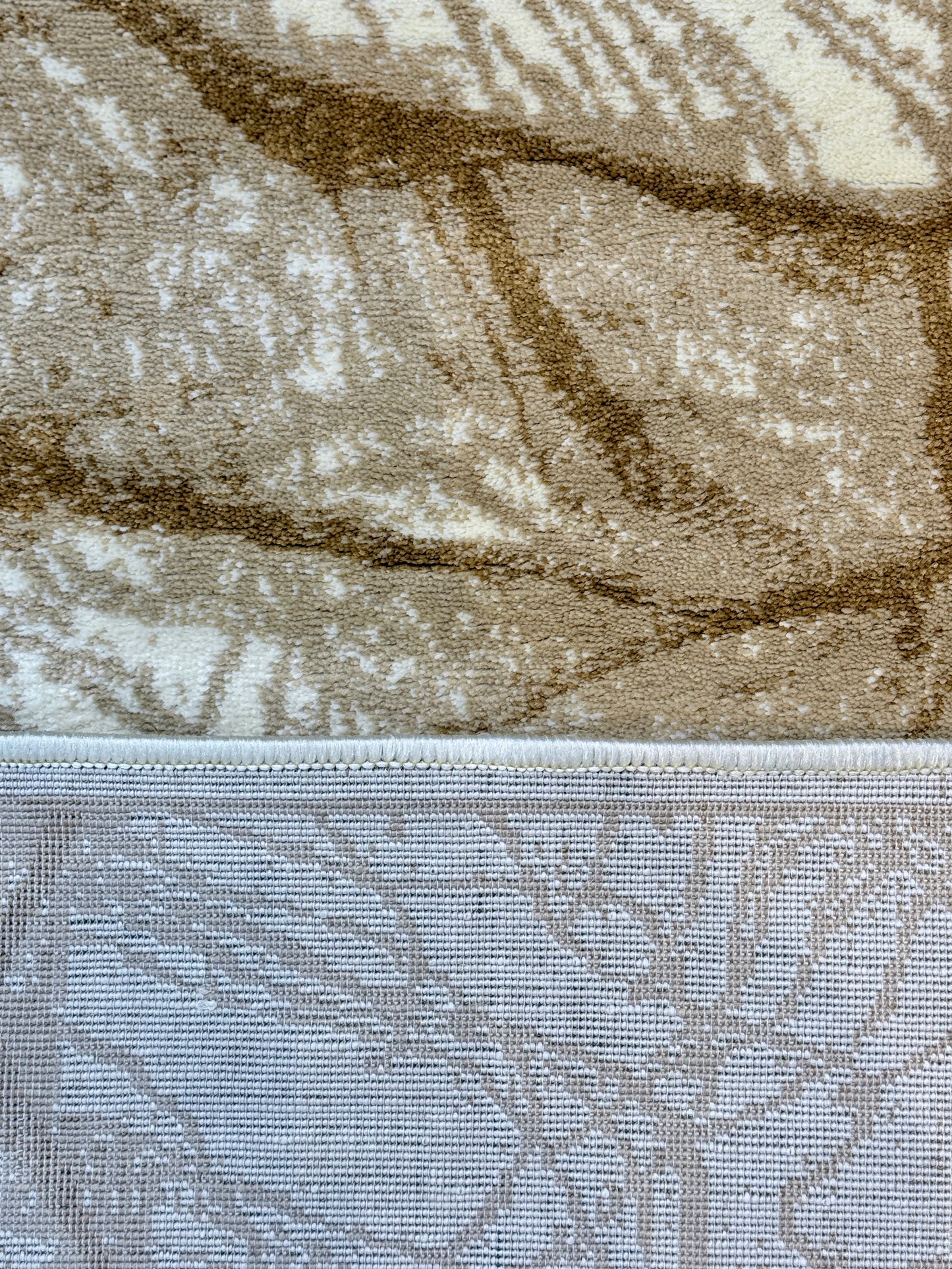 Stone Pattern Earth Tone Area Rug | Off white , Cream and Mocha | Size 3.3x5.0 ft