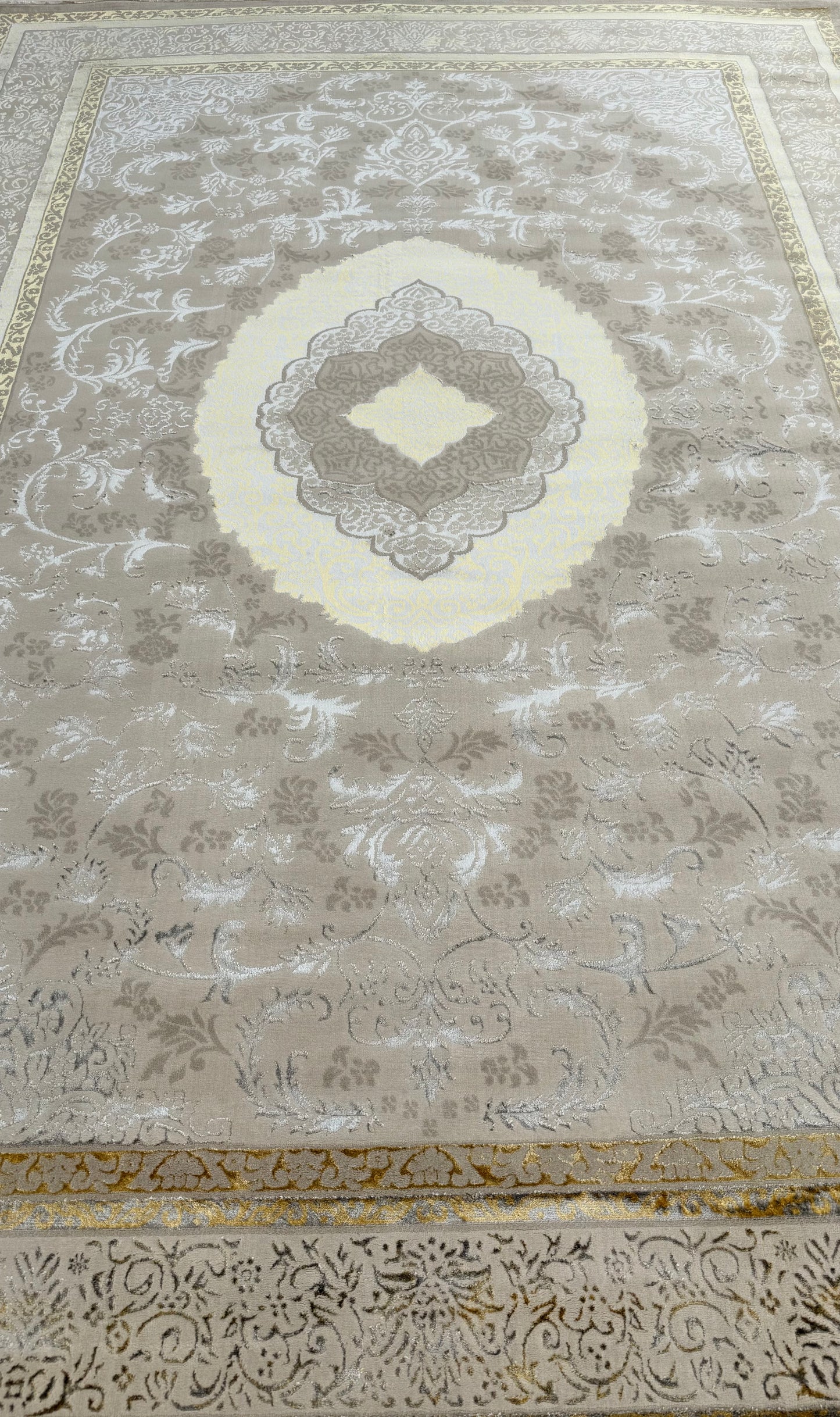 Classic Medallion Persian Rug - Cream, Gold & Silver | 250x350 cm (8.3x11.5 ft)