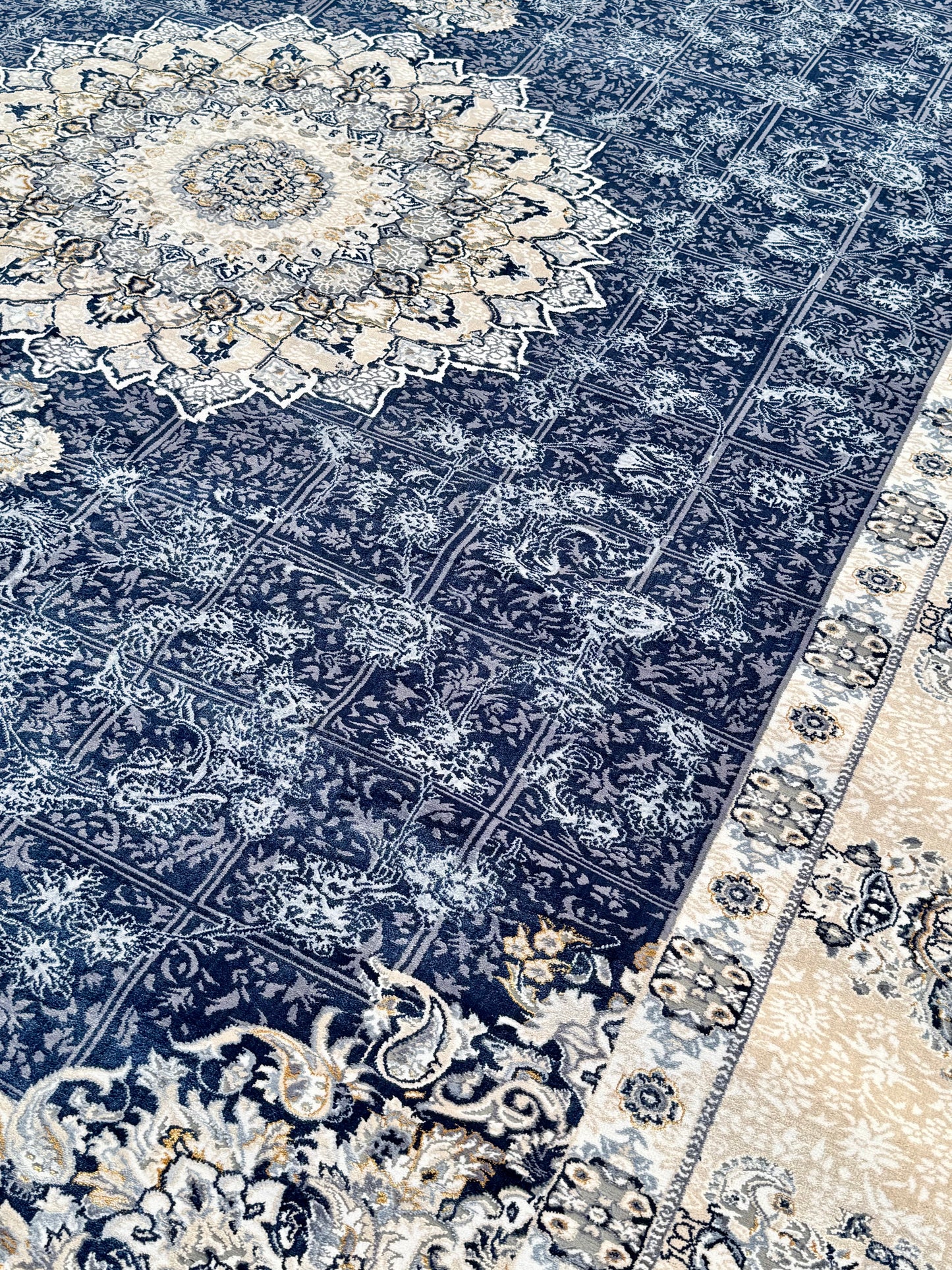Elegant Persian-Style Navy Blue & Ivory Medallion Rug – 300x400 cm (9.8x13.1)ft