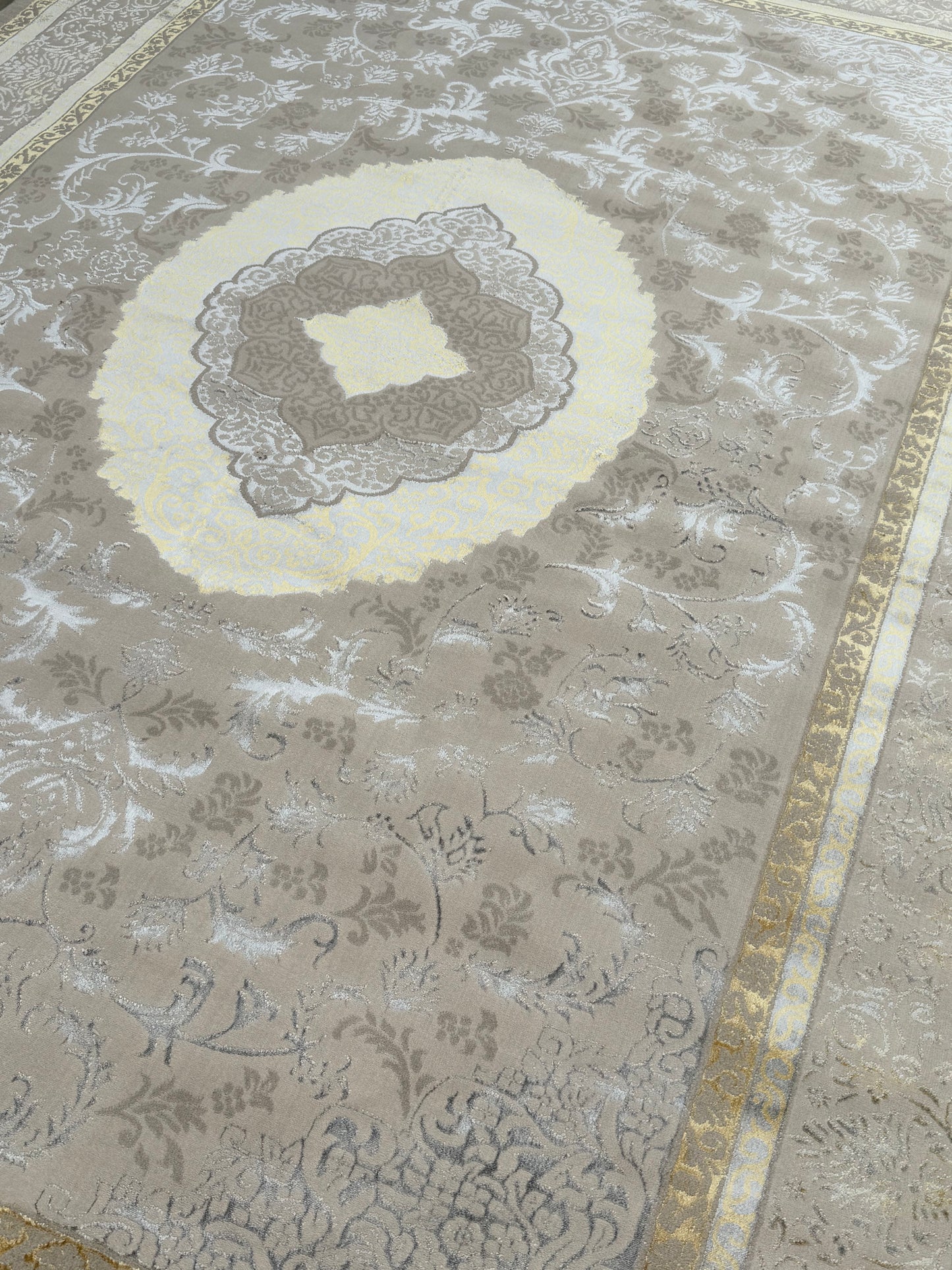 Classic Medallion Persian Rug - Cream, Gold & Silver | 250x350 cm (8.3x11.5 ft)