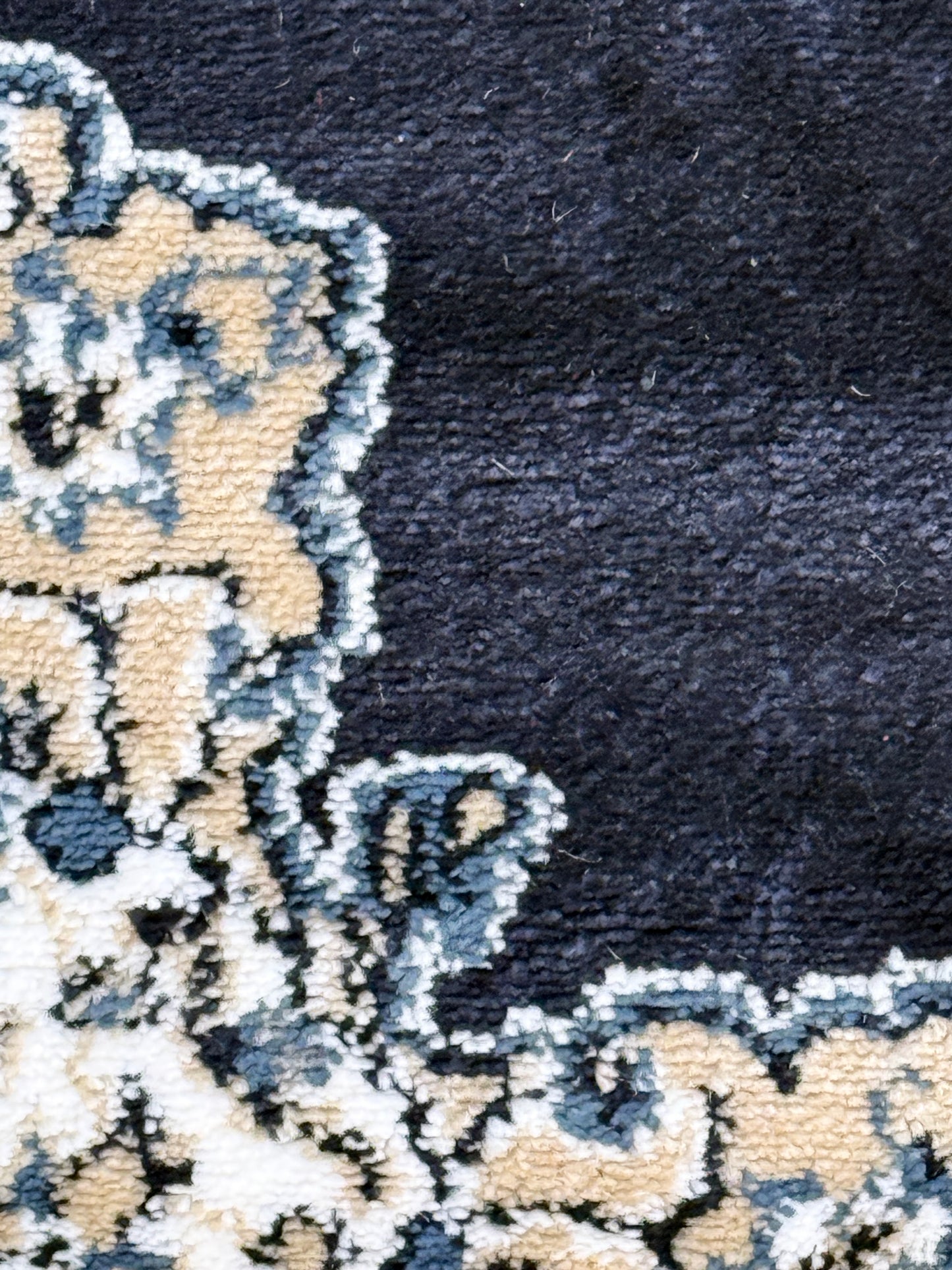 Traditional Medallion Area Rug |Navy Blue, Cream, and Grey |Size 2.7x5.0 ft.
