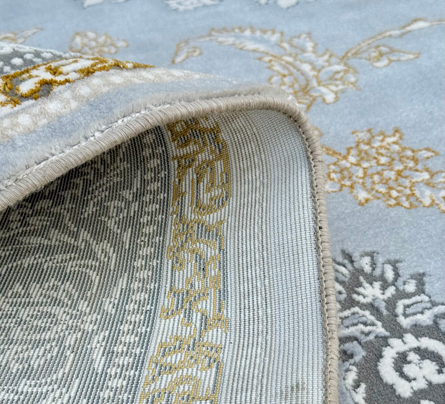 Luxury Persian-Style Medallion Area Rug – 300x400cm (10x13)ft approx
Soft Sky Blue with Gold, Ivory, and Charcoal Grey