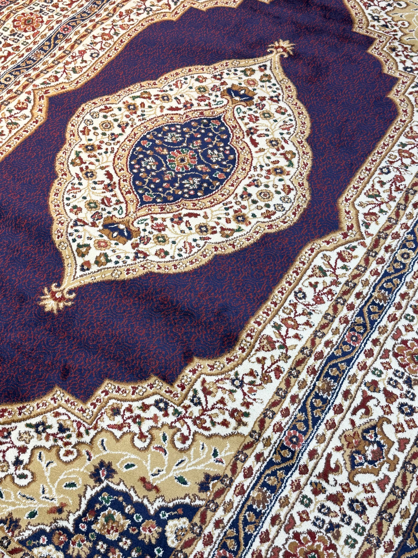 Deep Indigo Medallion Area Rug | Classic Floral Border | Size 200 x 290 cm (6.5 x 9.5 ft)