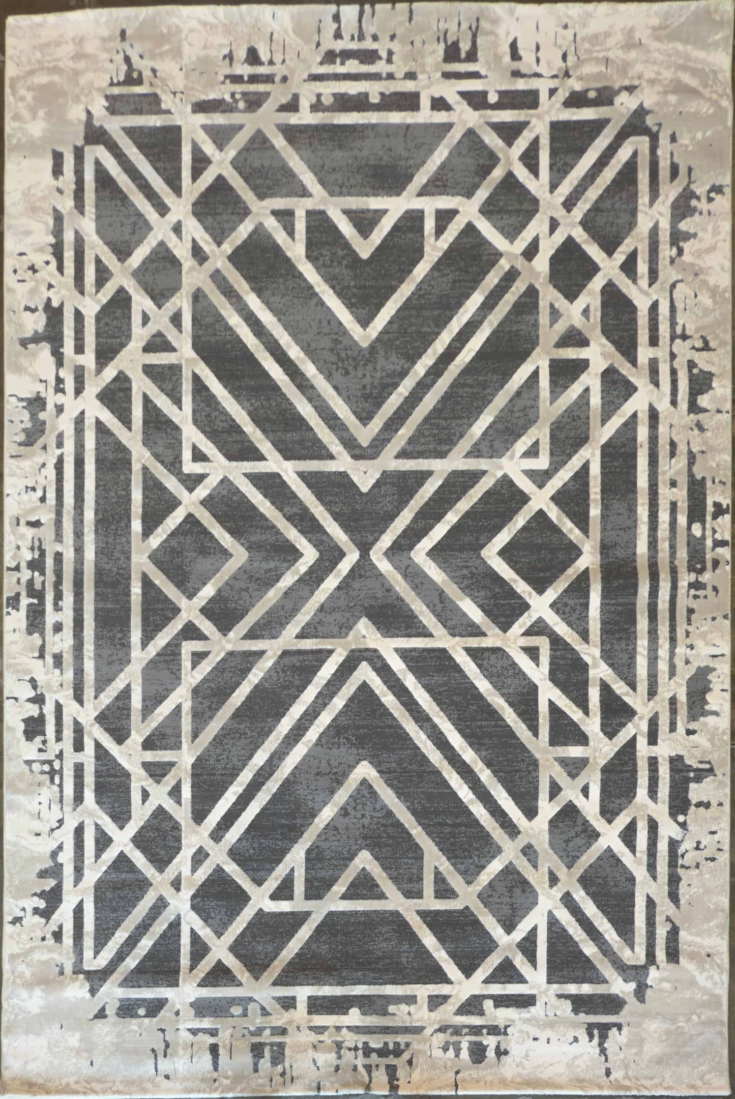 Bold Line Design - Charcoal and White Geometric Rug - Size (6.7x9.6)ft