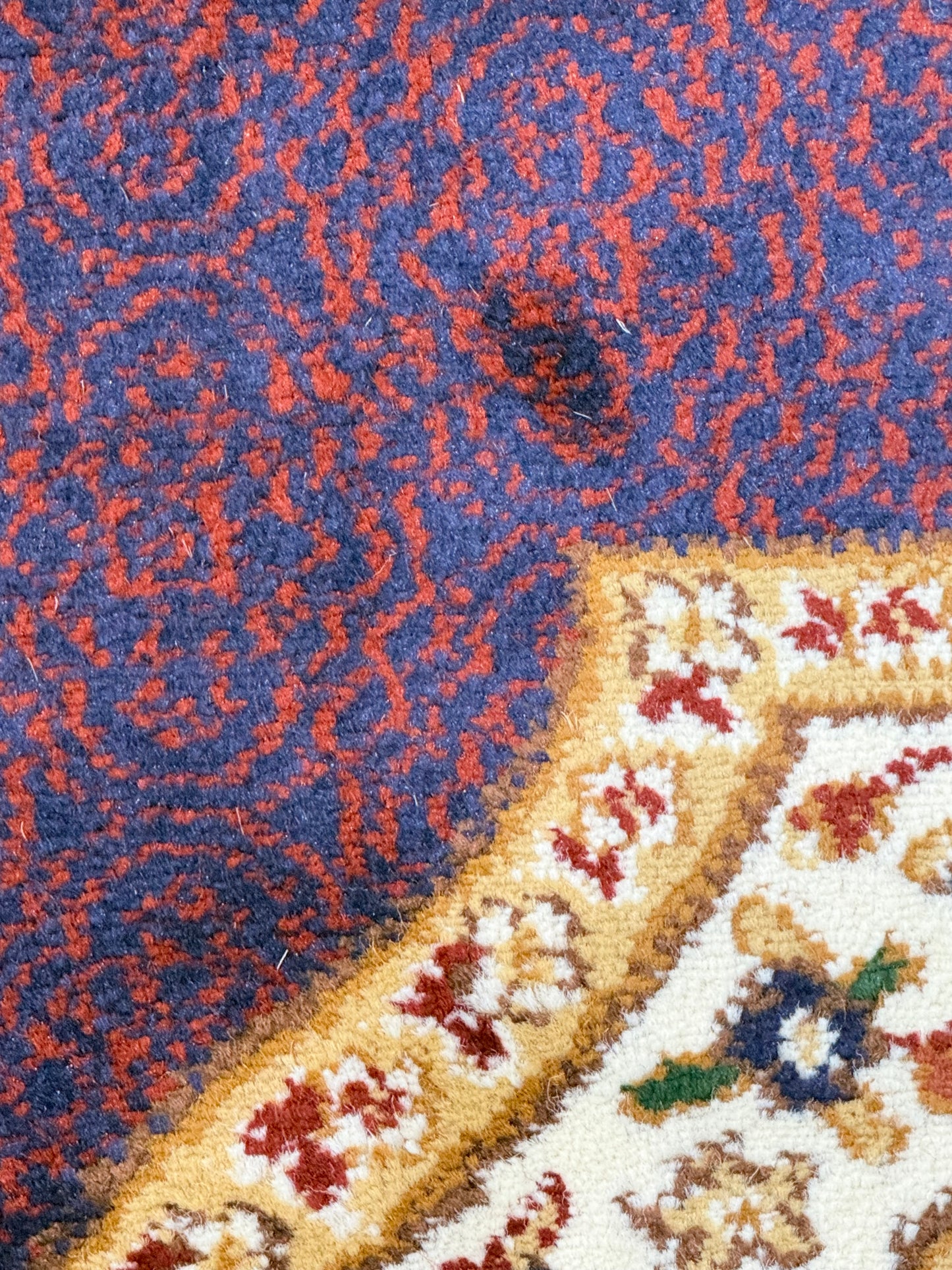 Deep Indigo Medallion Area Rug | Classic Floral Border | Size 200 x 290 cm (6.5 x 9.5 ft)