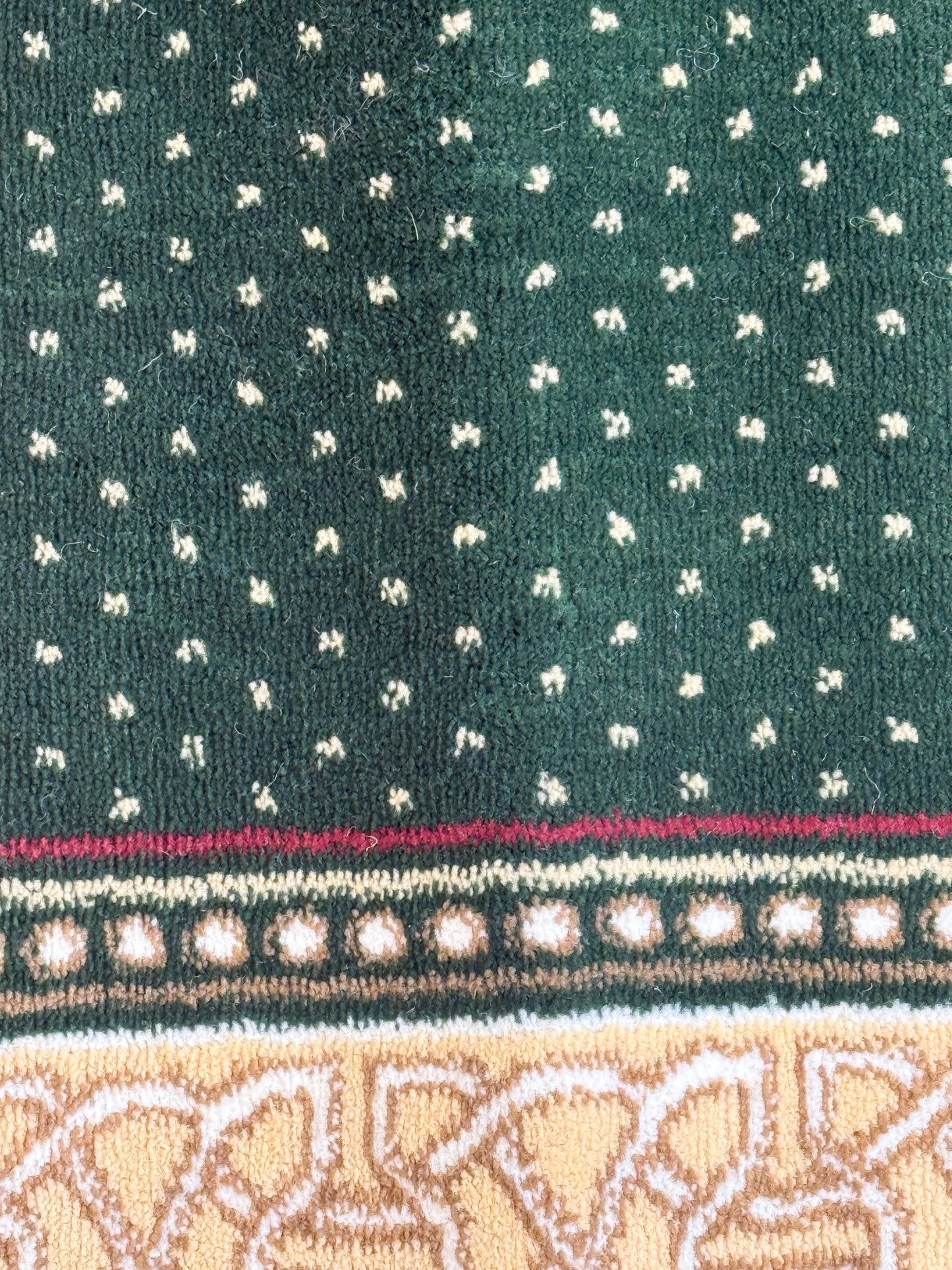 Traditional Islamic Prayer Rug with Mehrab Design