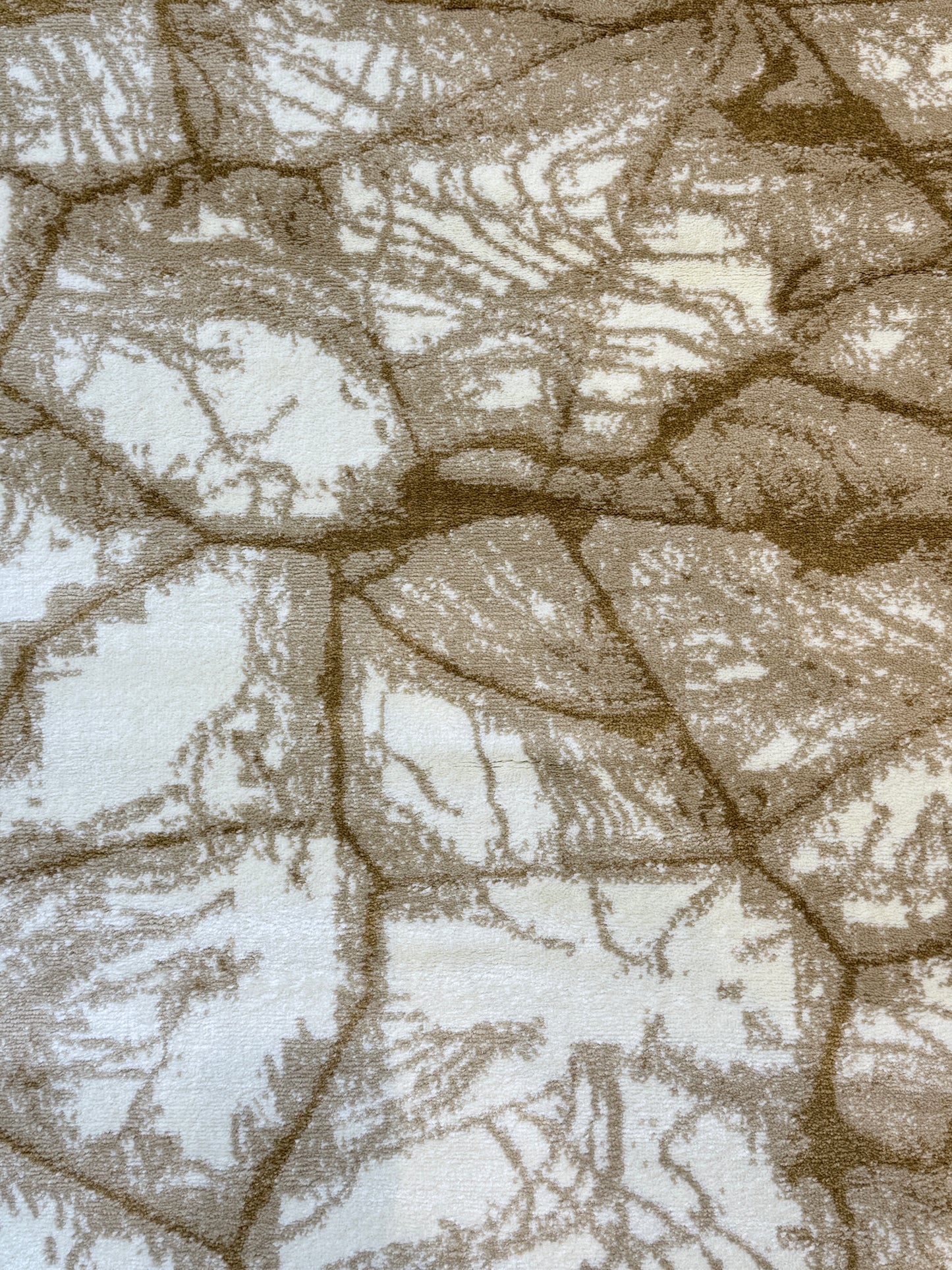 Stone Pattern Earth Tone Area Rug | Off white , Cream and Mocha | Size 3.3x5.0 ft