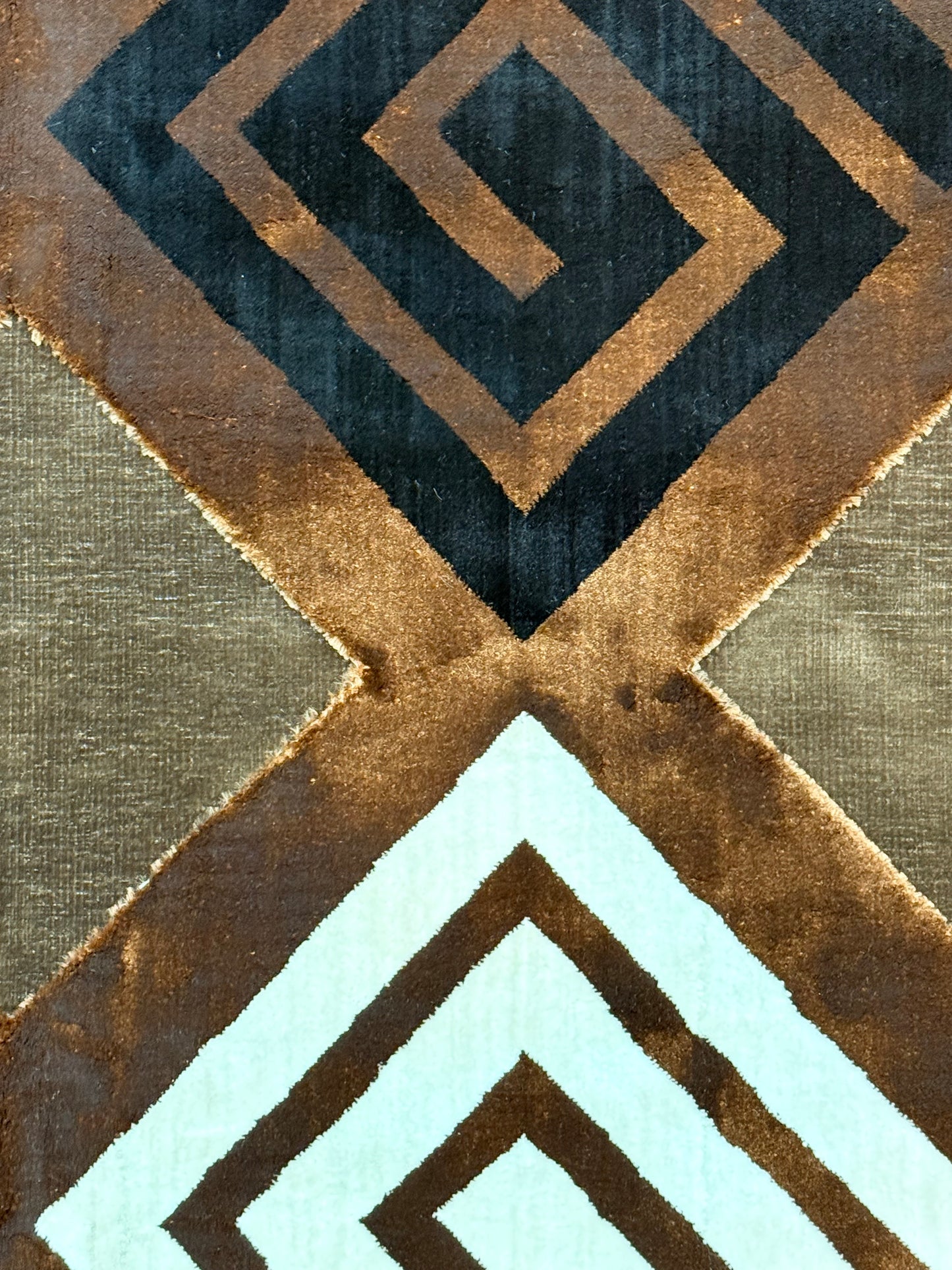 Chenille Rustic Chic Rug - Brown Diamond Spiral Design 200x290cm (6.7x9.6)ft