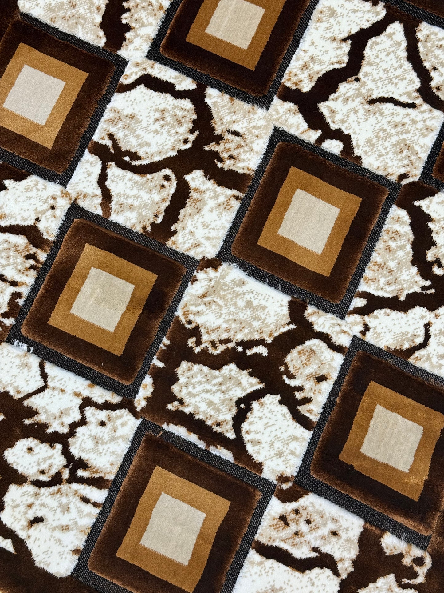 Textured Stone-Inspired Velvet Rug in Brown, Beige & Cream – Size 3 available