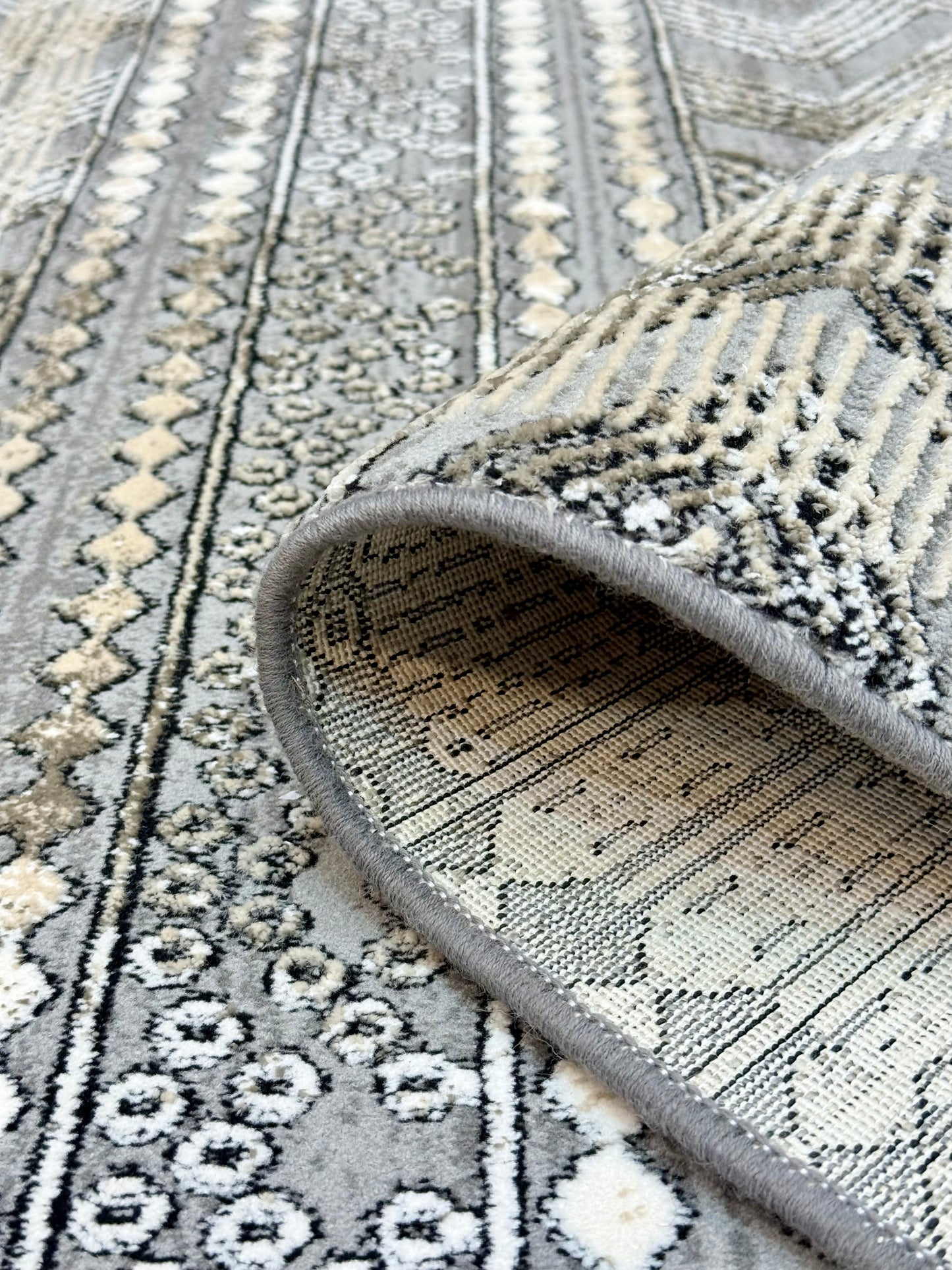 Modern Geometric Bands - LGrey & Cream - Size 150x220 cm (4.10x7.3)ft