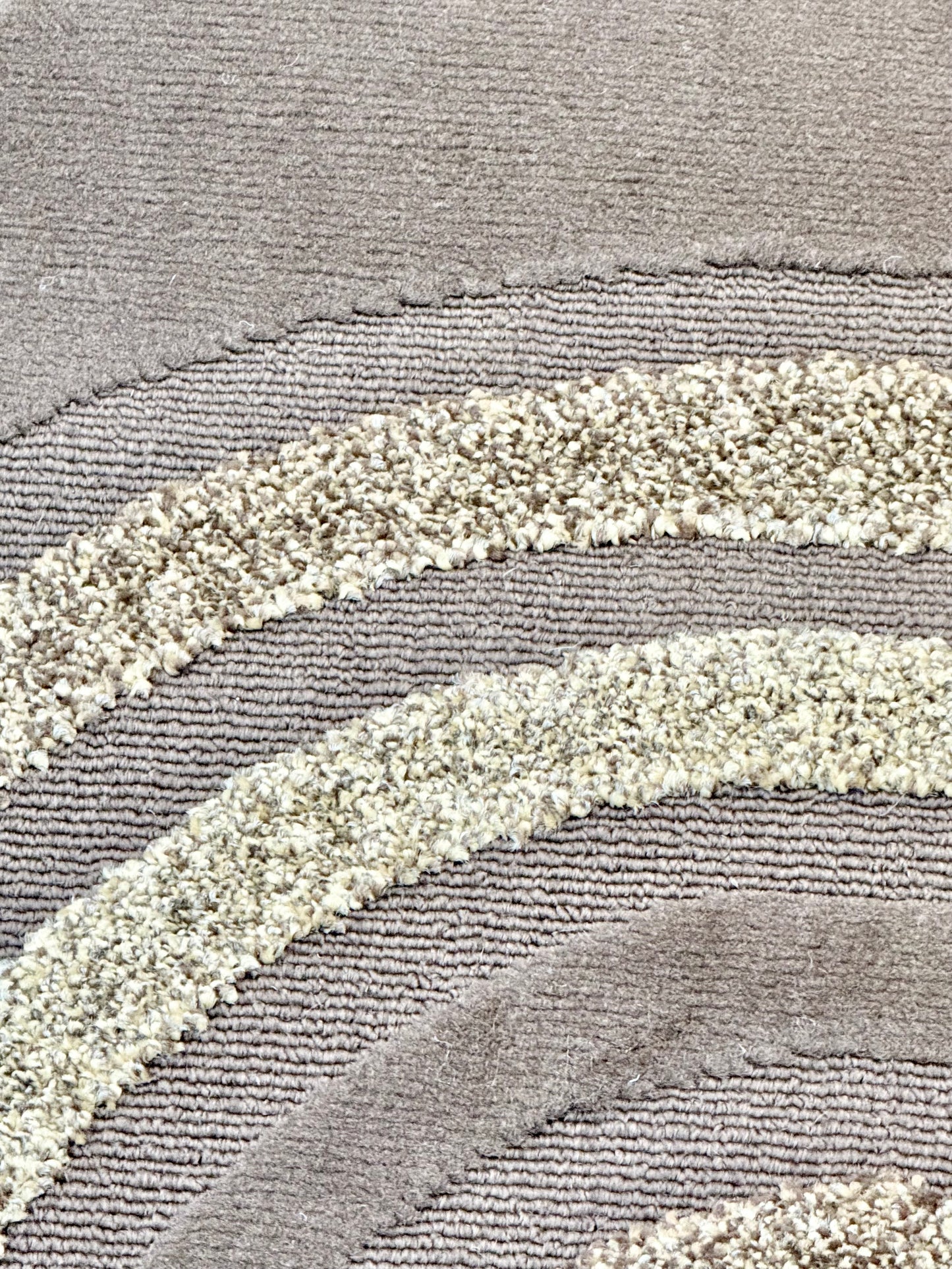 Modern Abstract Wave Pattern Rug in Brown and Cream | Size 160x220 cm (5.3x7.3 ft)