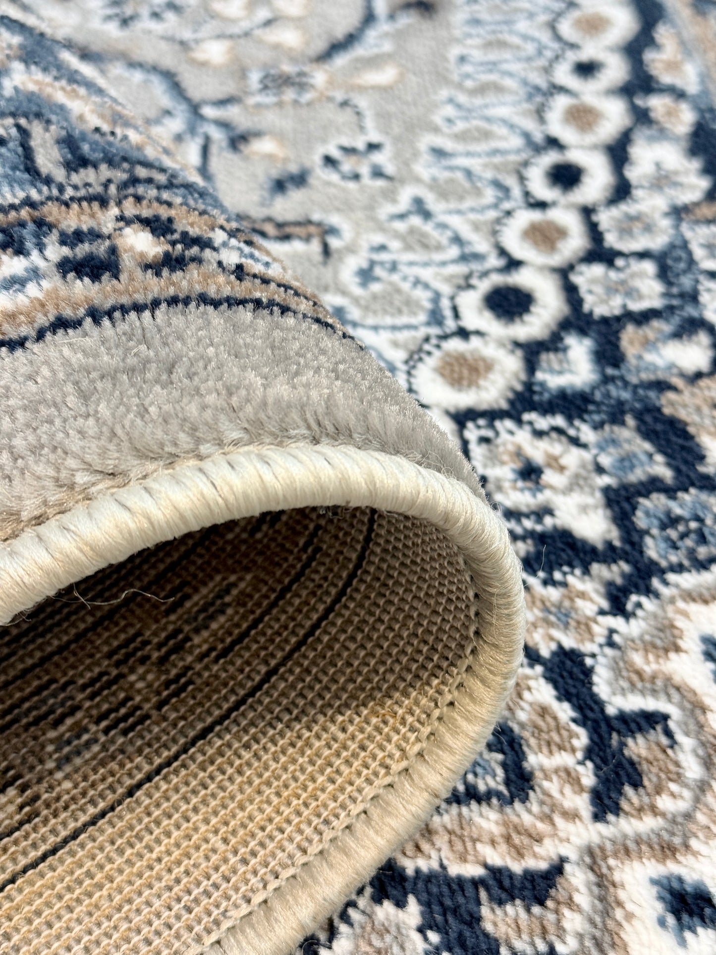 Traditional Persian Medallion Area Rug | Charcoal, Silver, and Cream | Size 5x7.3 ft