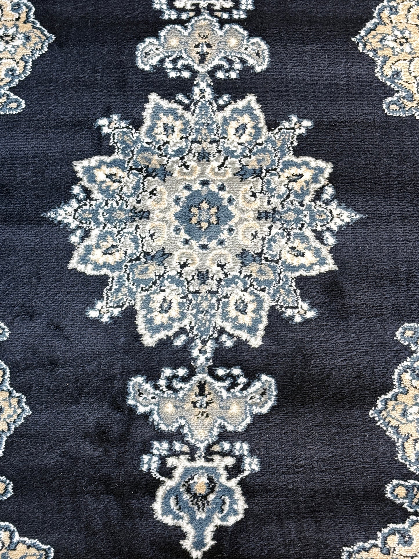 Traditional Medallion Area Rug |Navy Blue, Cream, and Grey |Size 2.7x5.0 ft.