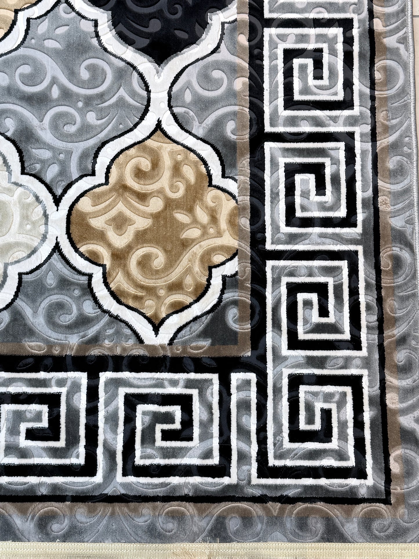 Greek Key Moroccan Trellis | Grey, Black, Cream & Gold | Size 200x290 cm (6.6x9.6 ft)