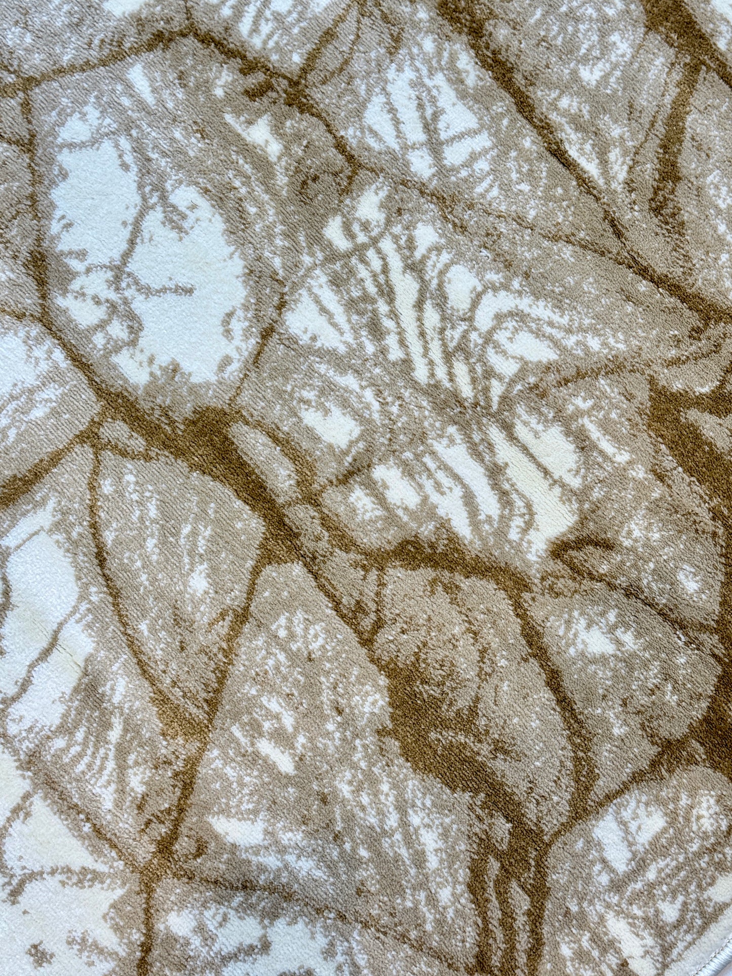 Stone Pattern Earth Tone Area Rug | Off white , Cream and Mocha | Size 3.3x5.0 ft