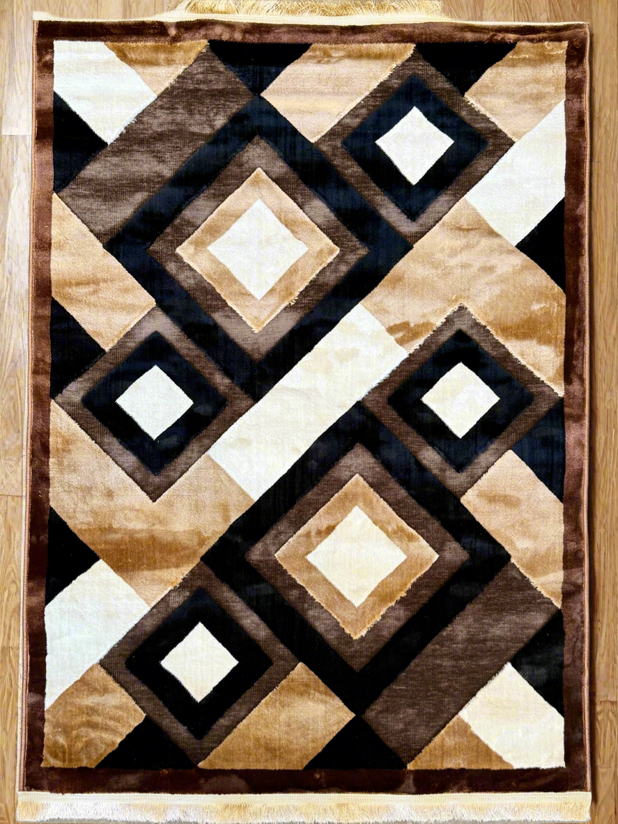Geometric Chenille Area Rug - Black, Beige, and Brown Diamond Pattern 125x170cm (4.1x5.7)ft