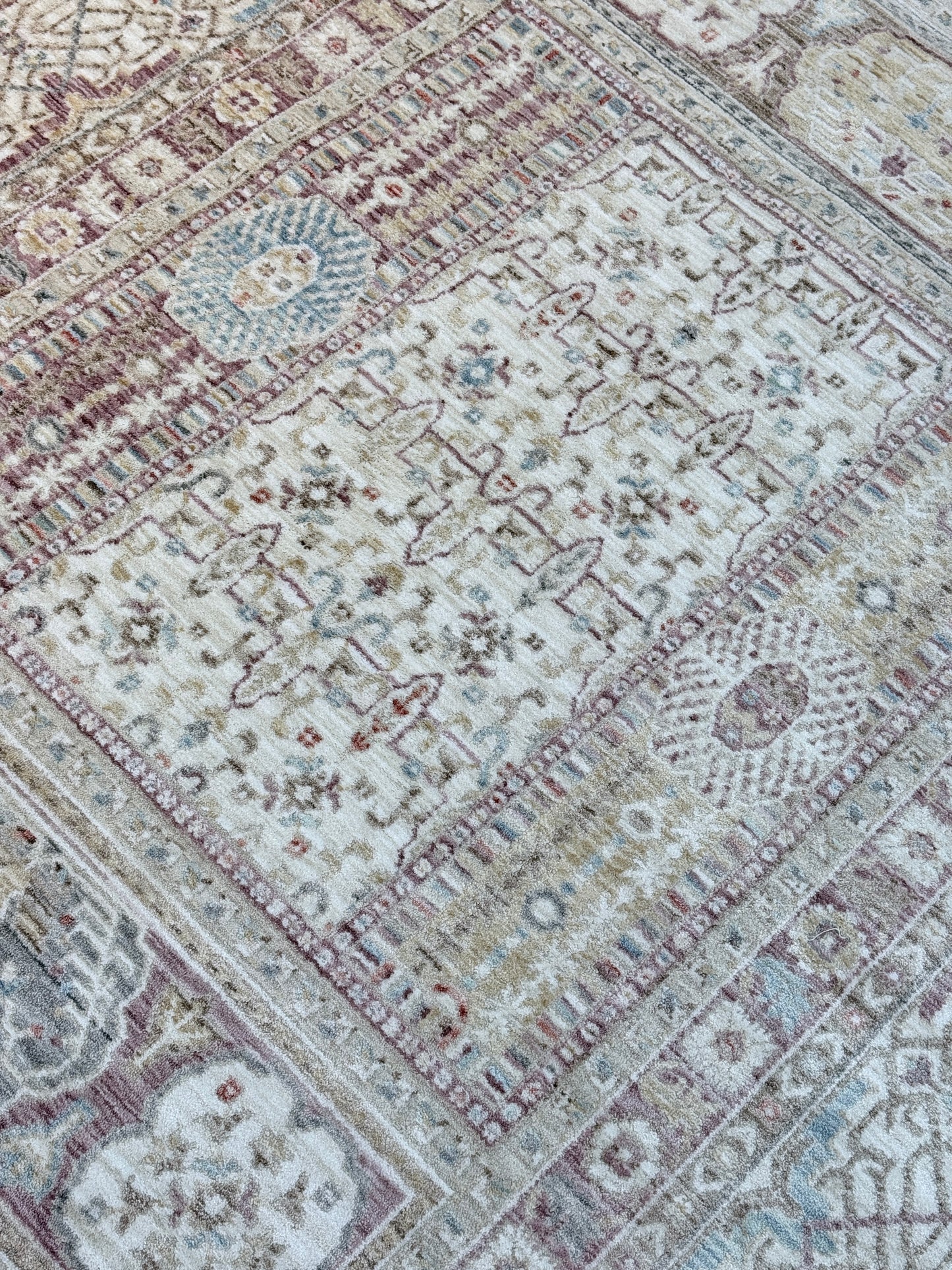Traditional Medallion Transitional Rug | Lilac, Beige | Size 150x230 cm (4.11x7.6 ft)