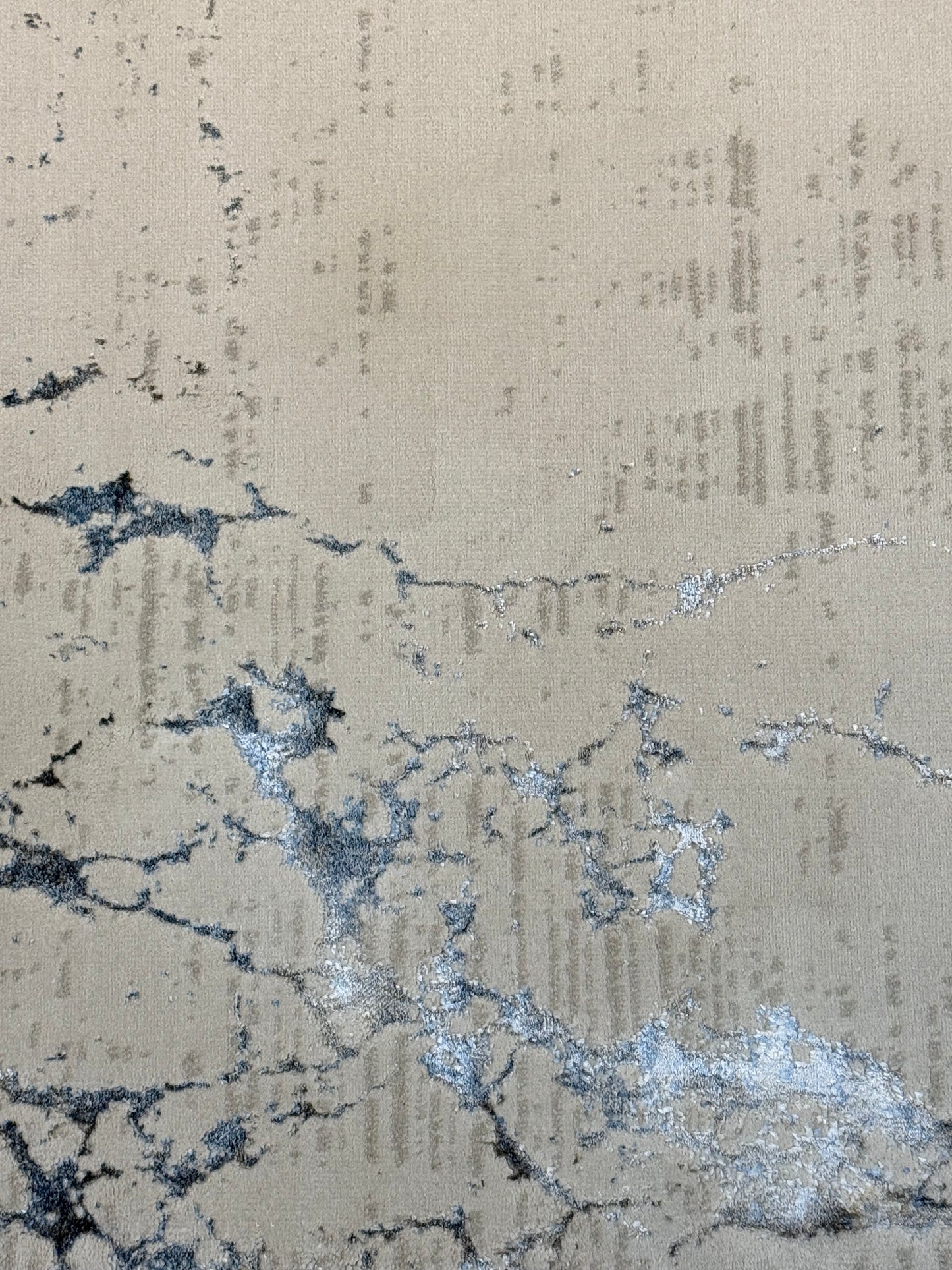 Distressed Abstract Marble Rug in shades of grey, cream & charcoal | Size 150x220cm (4.11x7.2 ft)