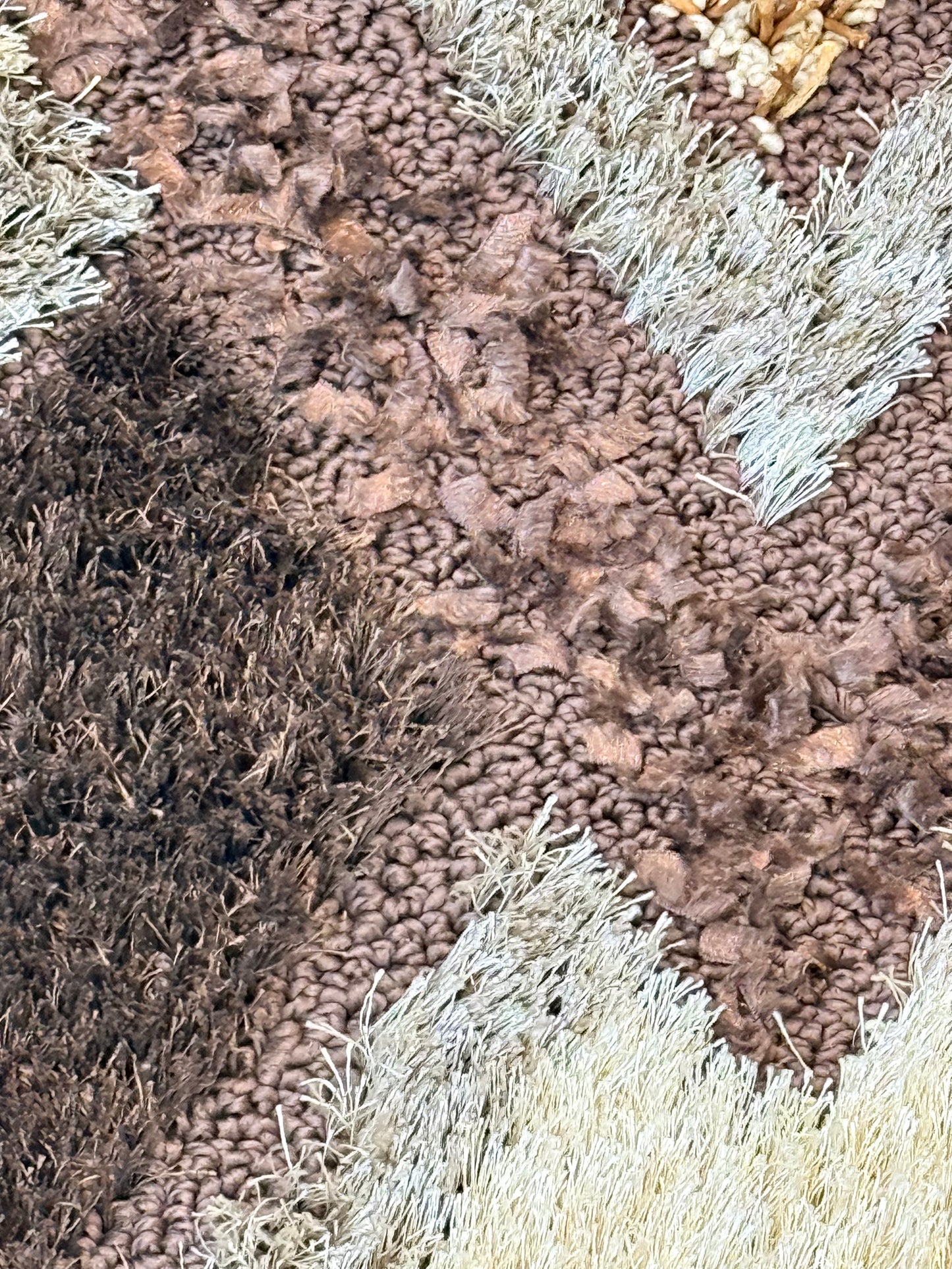 Geometric shaggy area rug |diamond pattern in brown cream & beige | Size 100x150 cm (3.3x4.11 ft)
