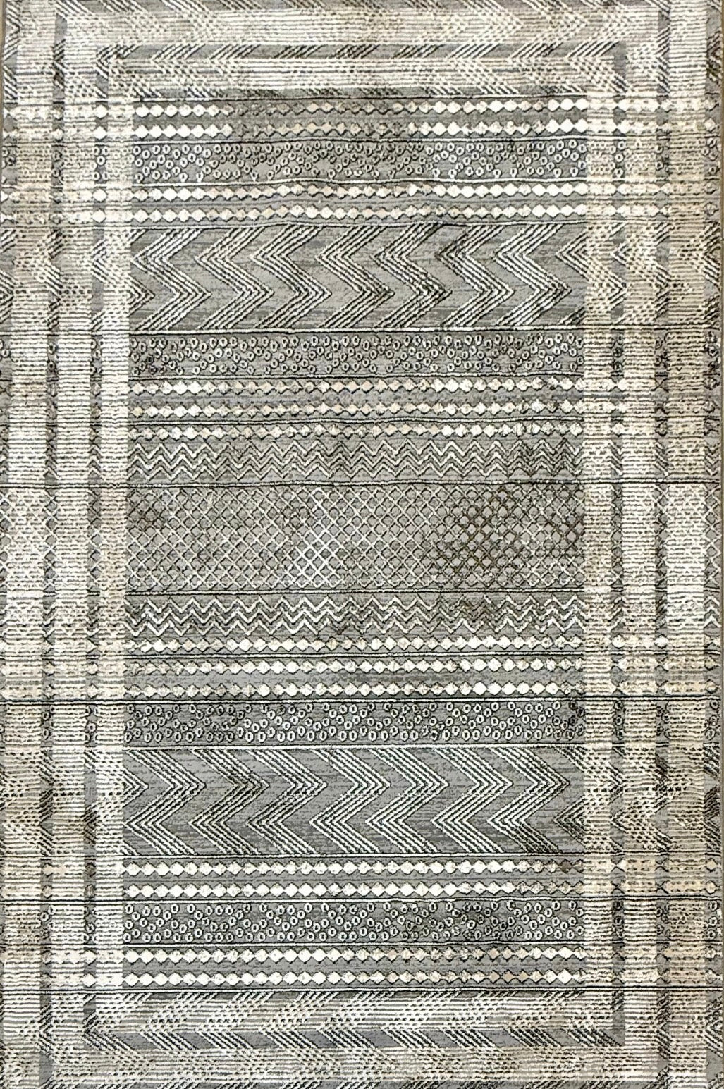 Modern Geometric Bands - LGrey & Cream - Size 150x220 cm (4.10x7.3)ft