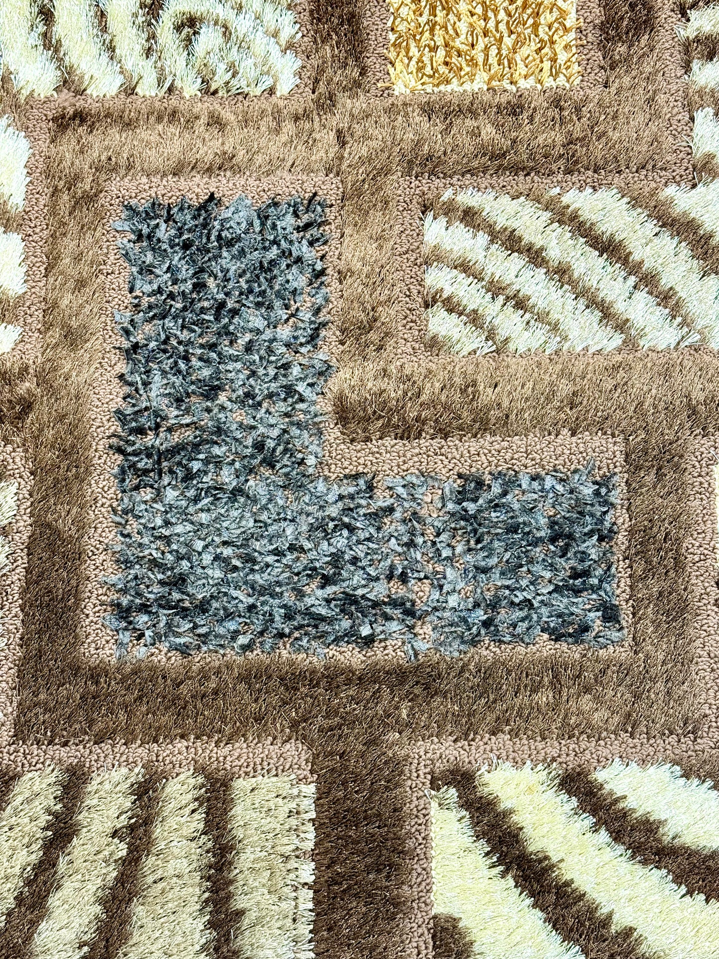 Modern GeoLux Shaggy Brown Beige & Black Rug – Size 120x170cm (3.11x5.7)ft