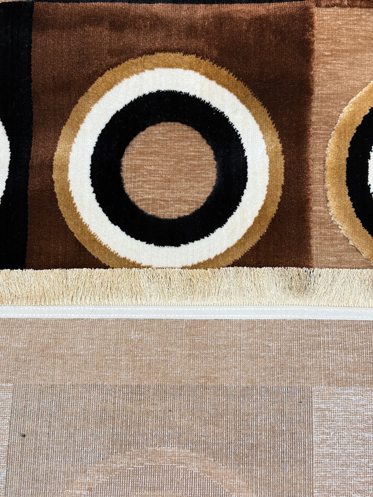 Modern Geometric Circle Pattern Rug – Brown and Beige with Fringe Trim