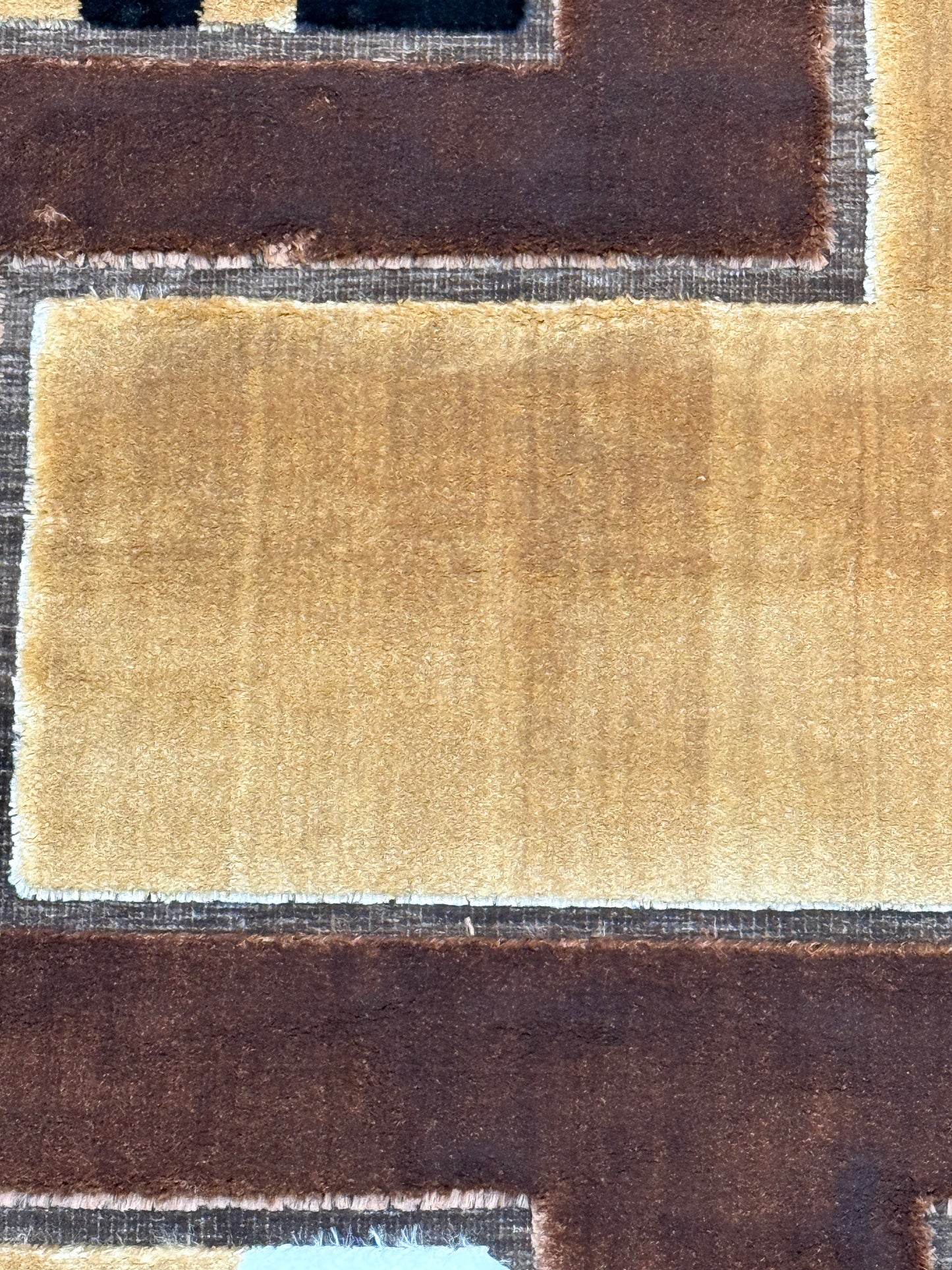 Luxury Brown Chenille Area Rug - Geometric Design