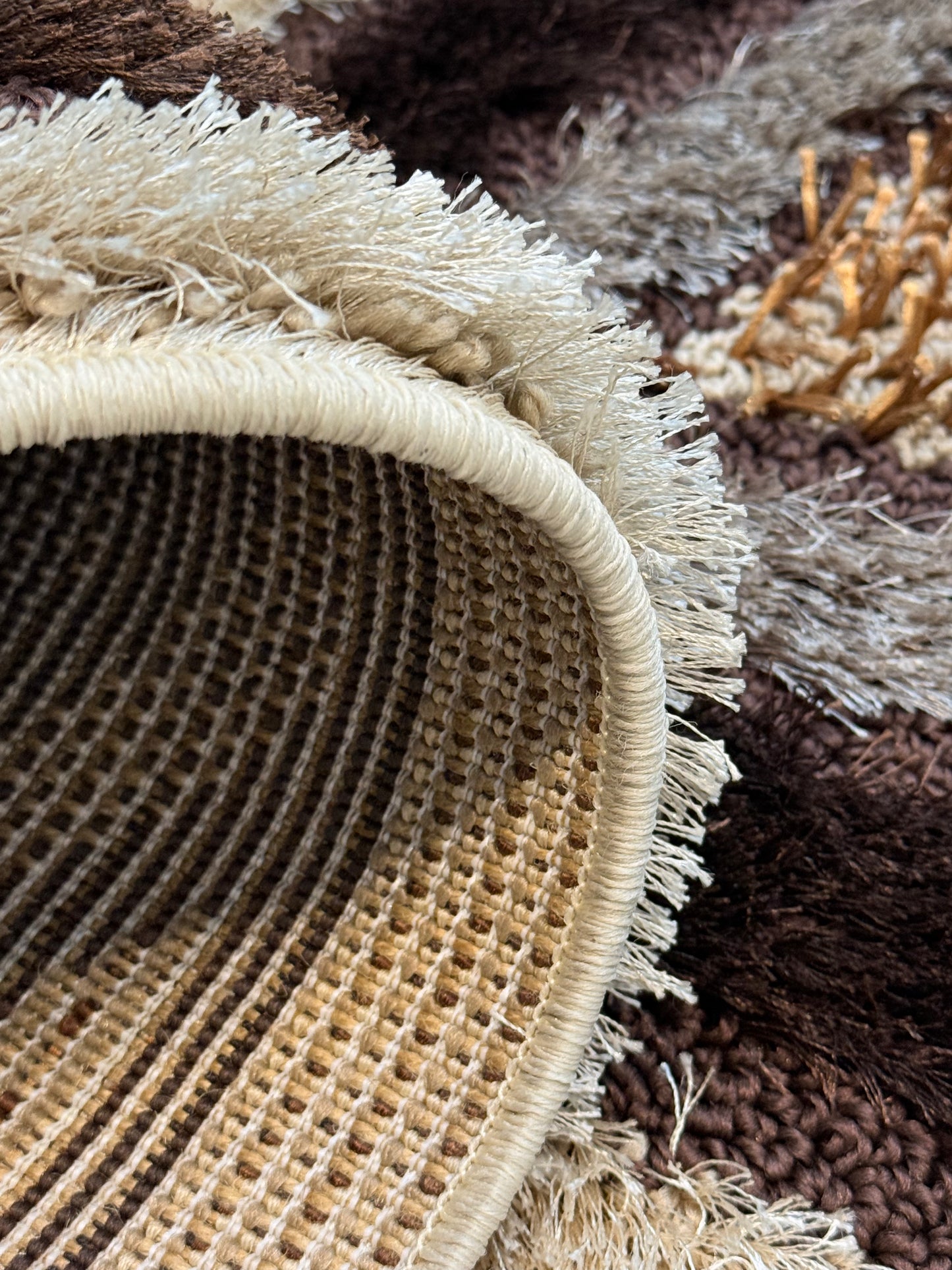 Geometric shaggy area rug |diamond pattern in brown cream & beige | Size 100x150 cm (3.3x4.11 ft)