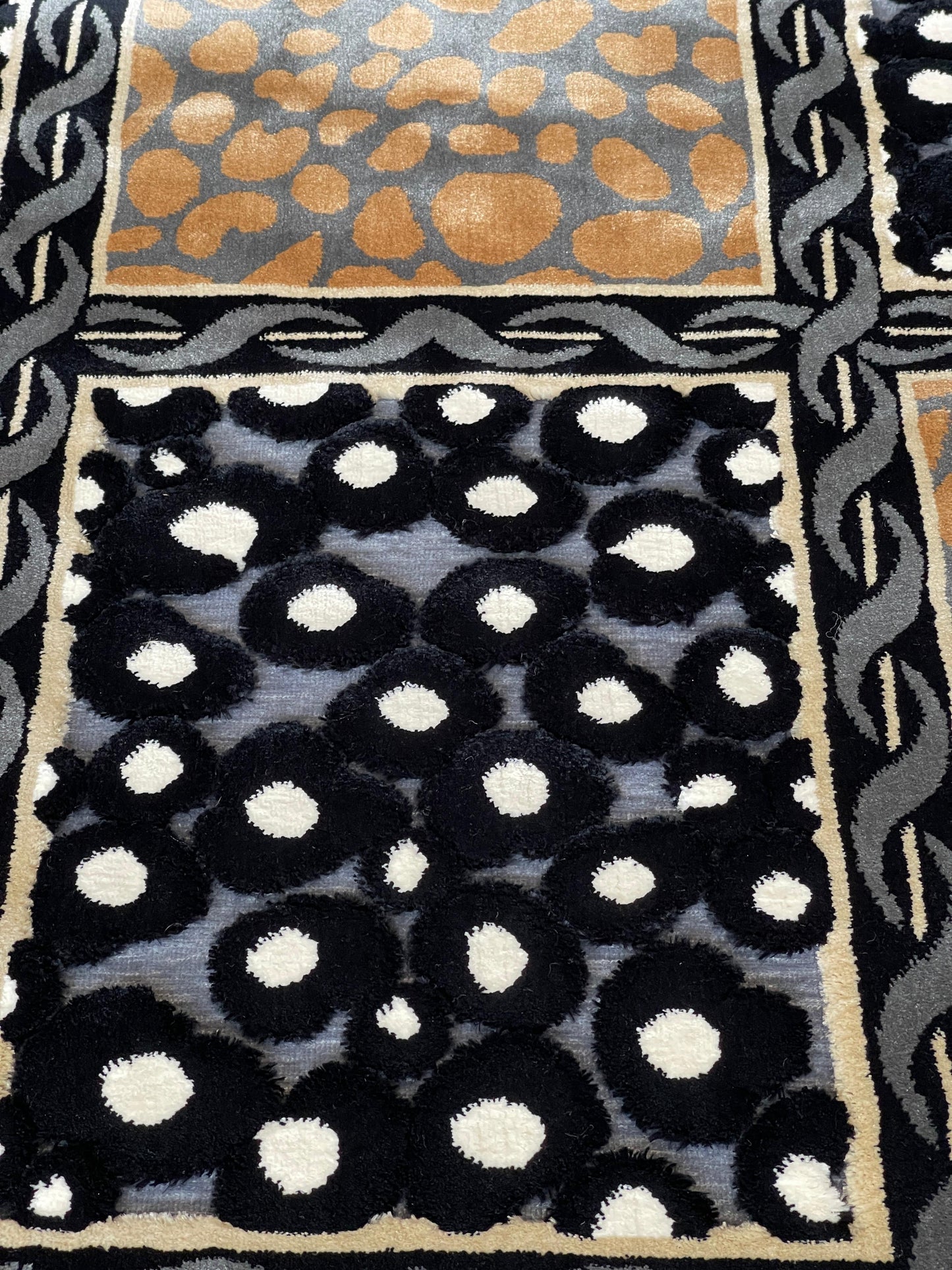 Anatolian Cheetah Turkish Rug - 200x290cm (6.7x9.6)feet